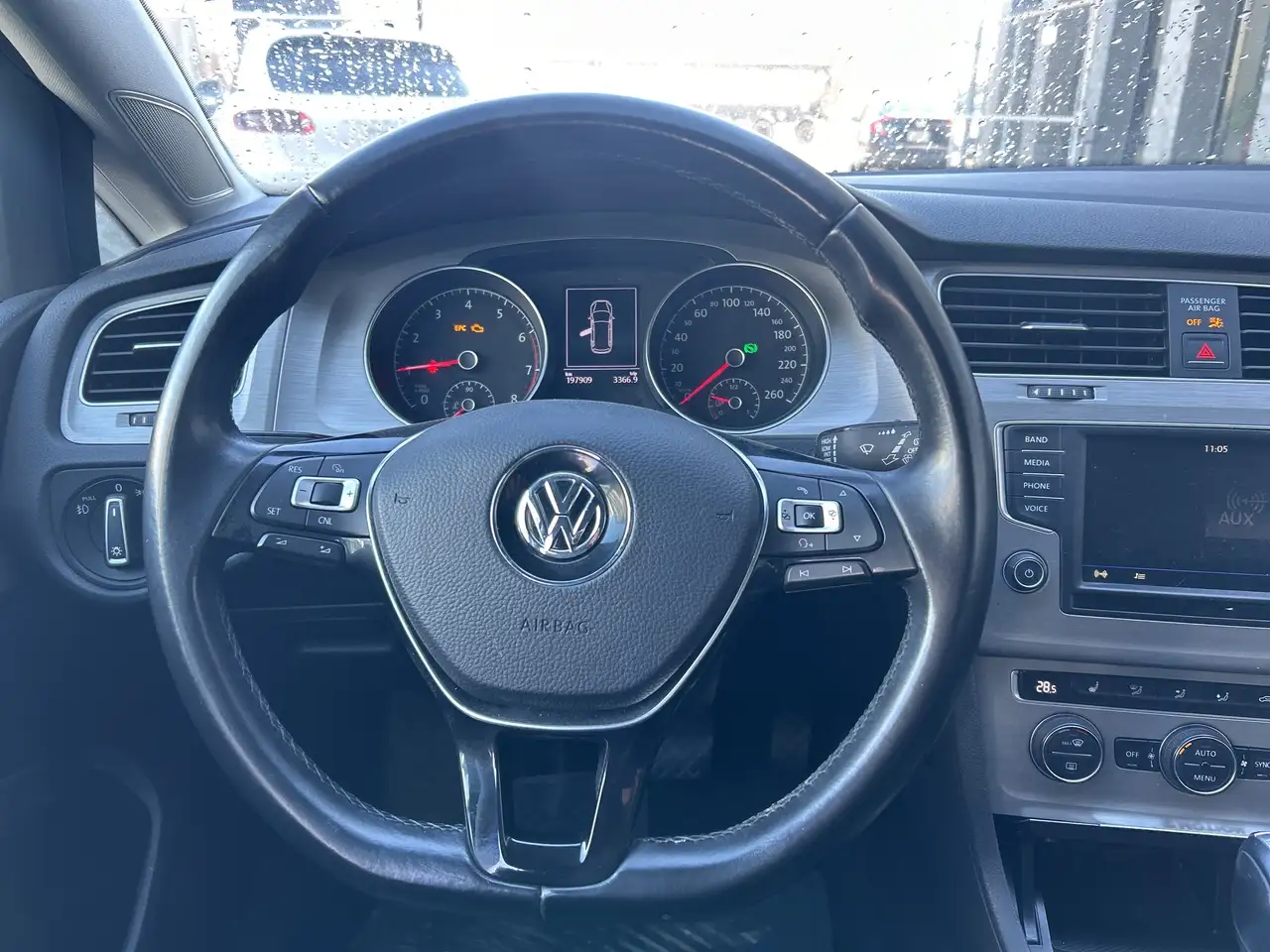 Volkswagen Golf снимка Volkswagen Golf
