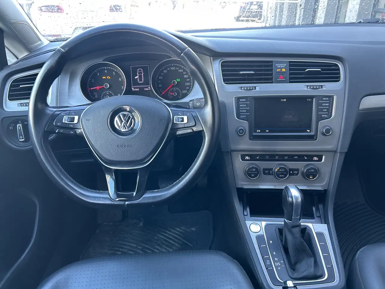 Volkswagen Golf снимка Volkswagen Golf