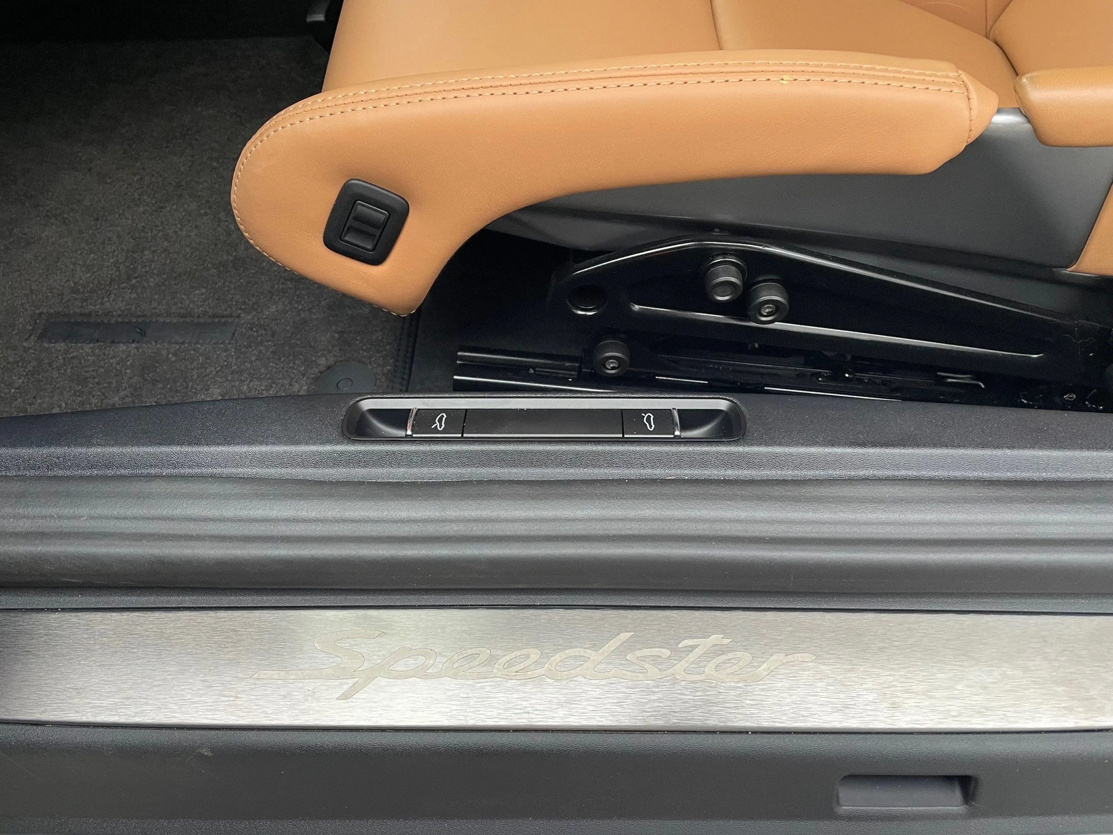 Porsche 991 Speedster Heritage*nur1450km*Lift*prominenter Vorb — photo 11