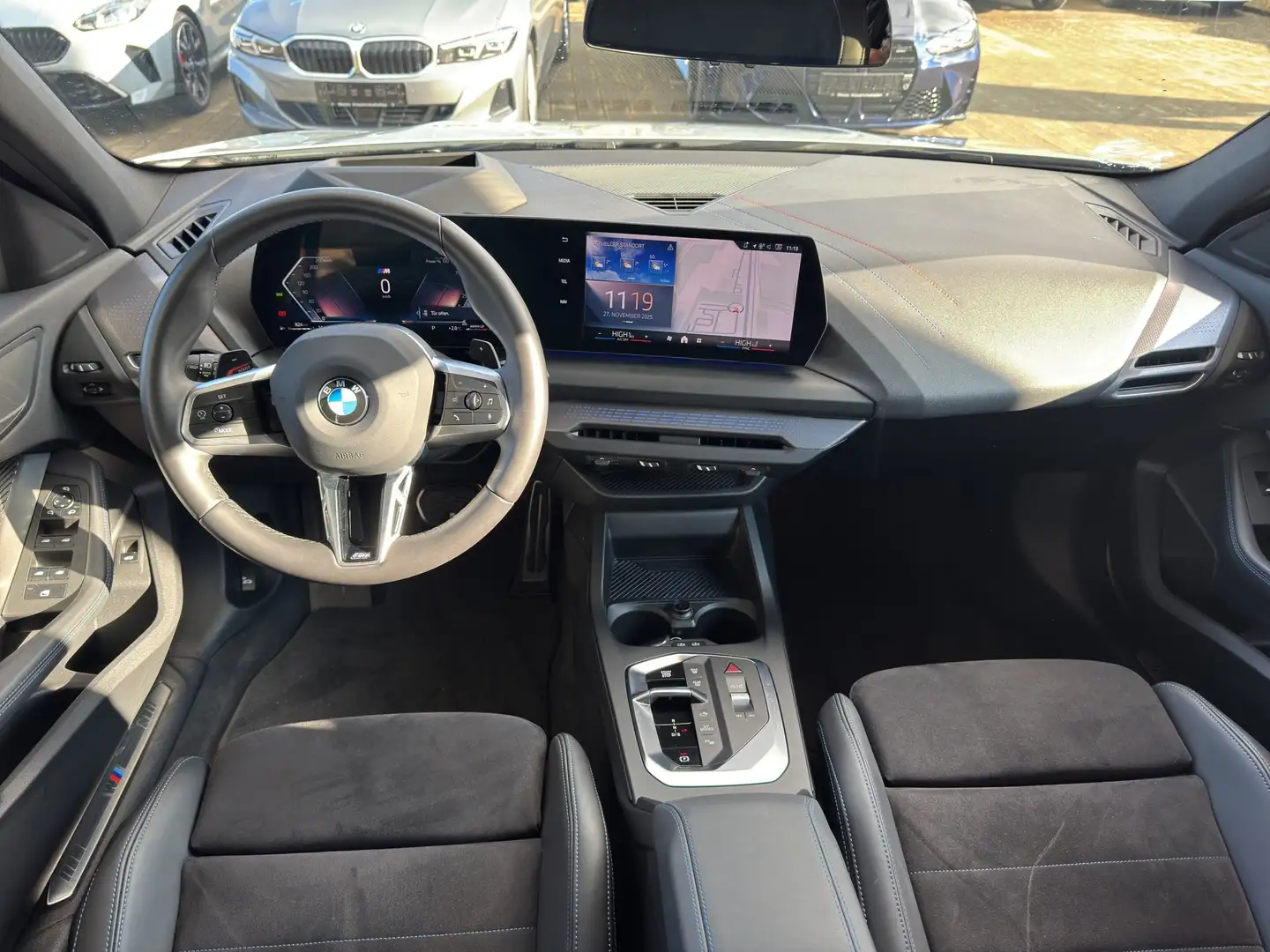 BMW 118 d Limousine M Sport SportpaketPRO HUD 360° Grau - 2