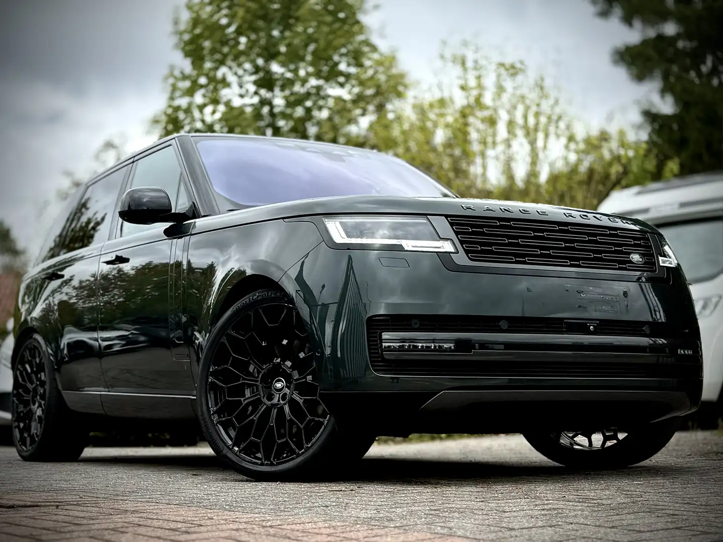 Land Rover Range Rover P510e AUTOBIOGRAPHY 107024 Euros Net !! Vert - 1