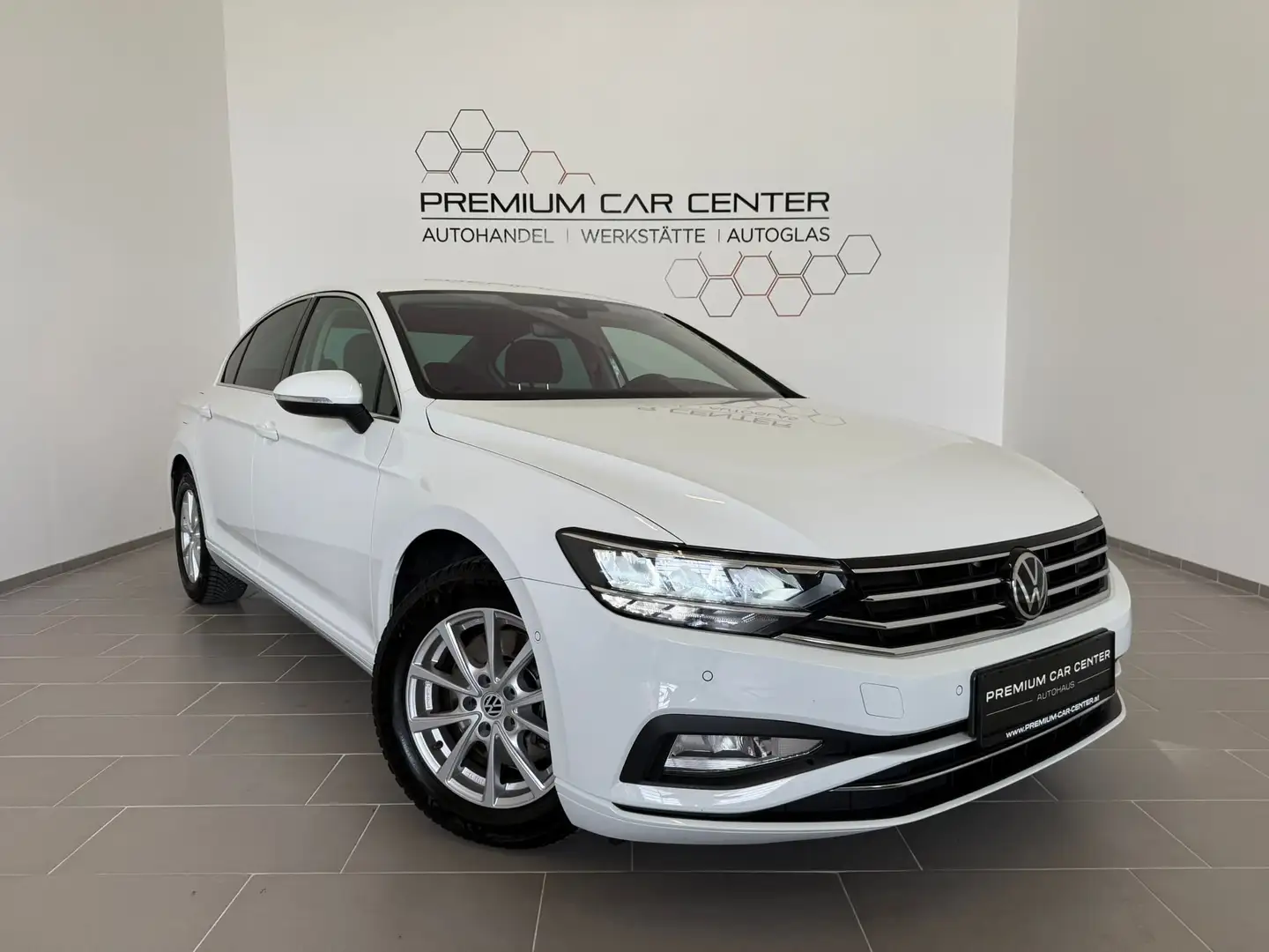 Volkswagen Passat Business 2,0 TDI DSG Voll-LED, Navi, Touch, Sitzhz Bianco - 1