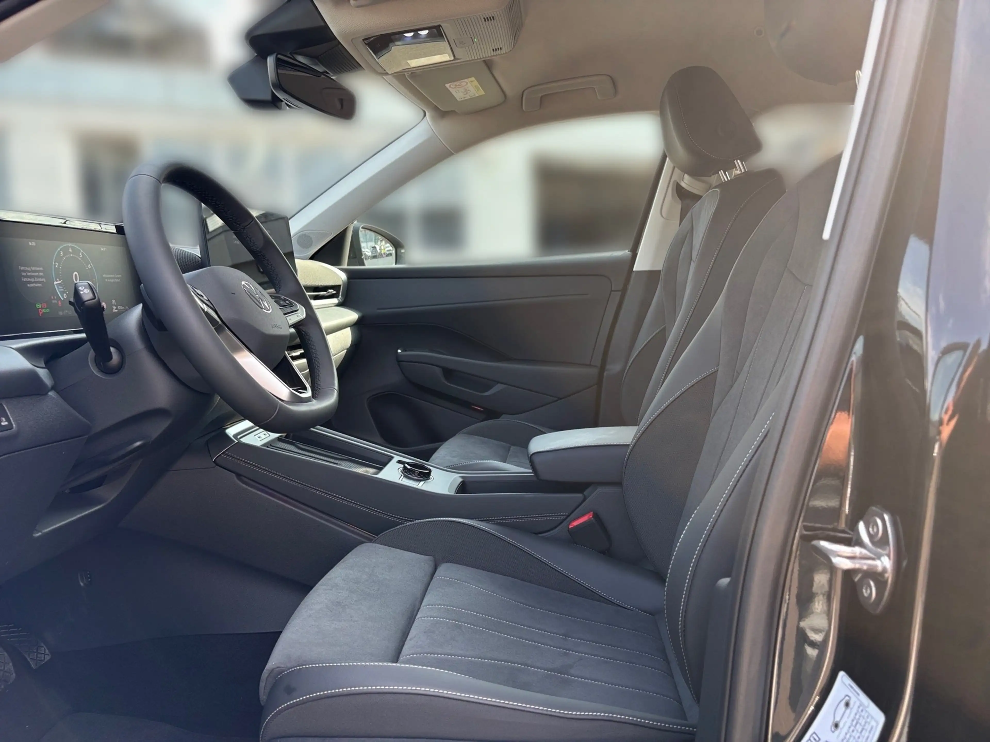 Volkswagen T-Roc 1.5 eTSI Style *AHK*NAVI*KAMERA*SITZHZG* — photo 11