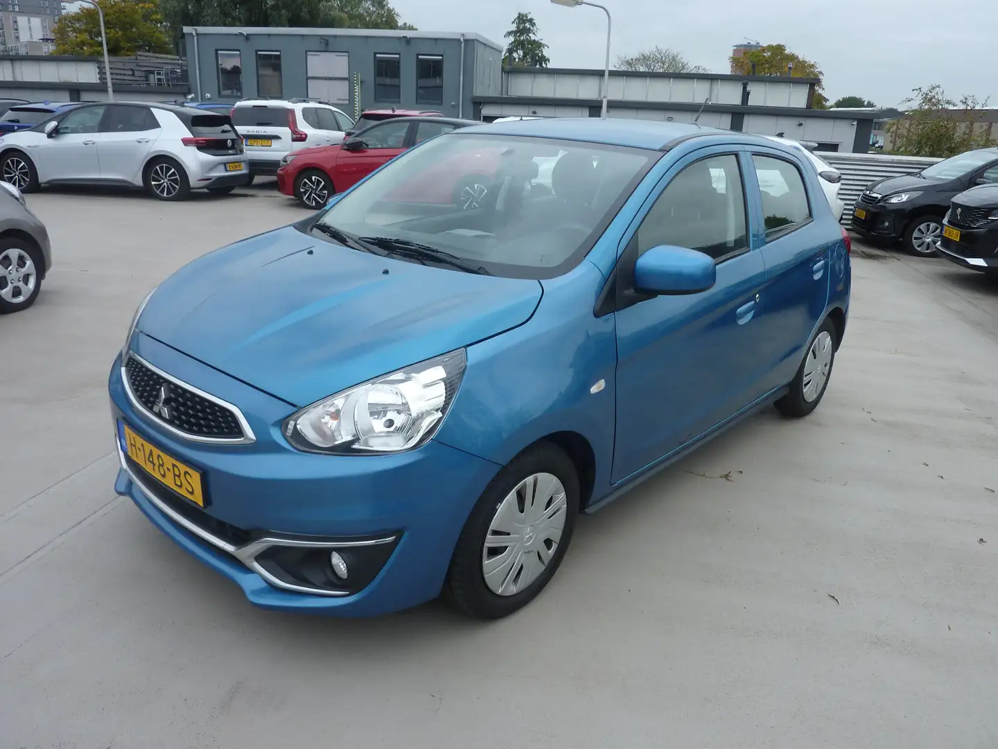Mitsubishi Space Star 1.0 Cool+ Blauw - 1