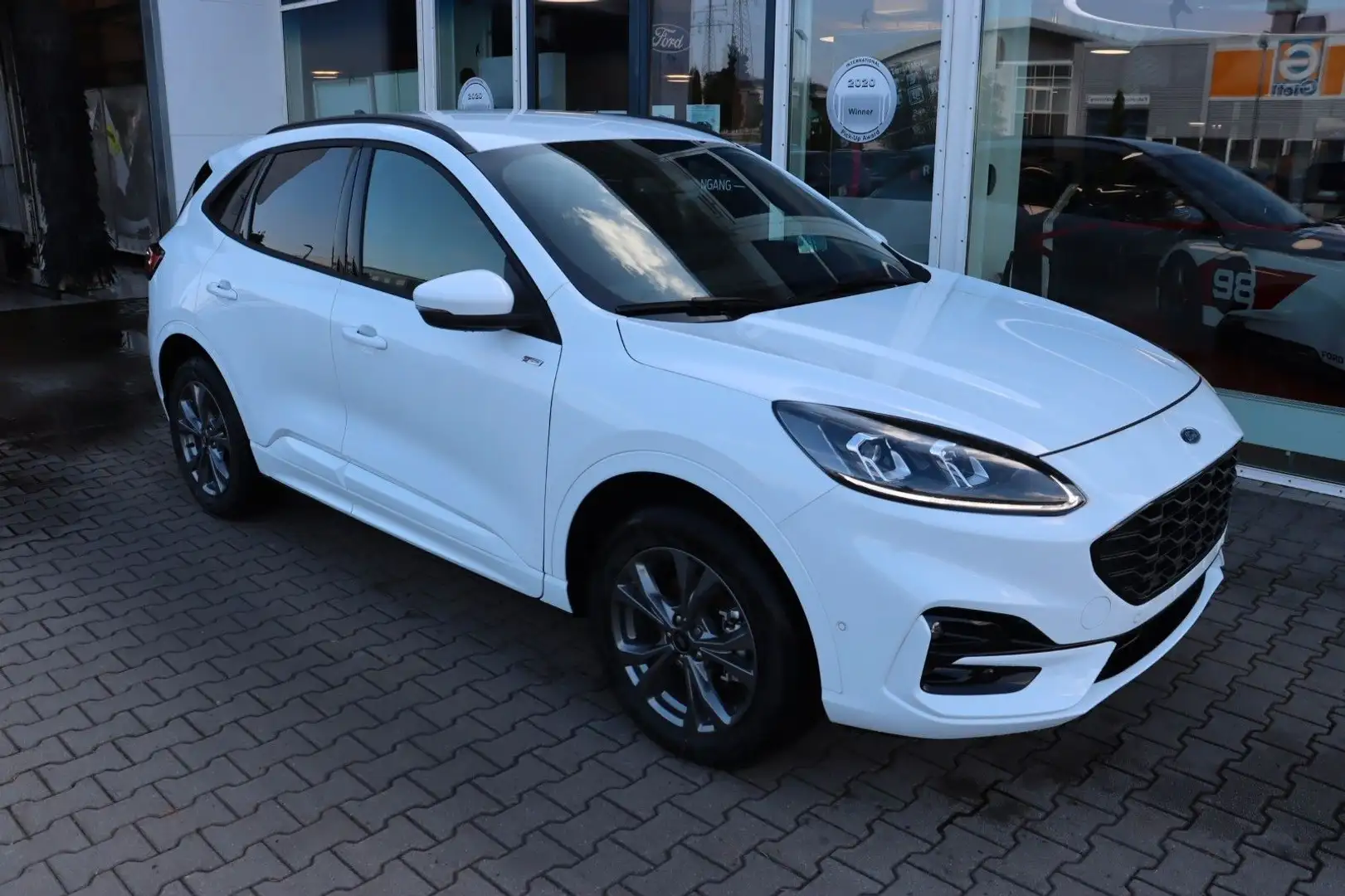 Ford Kuga ST-Line 2.5 VOLLAUSSTATTUNG 4,99% FIN* Bílá - 2