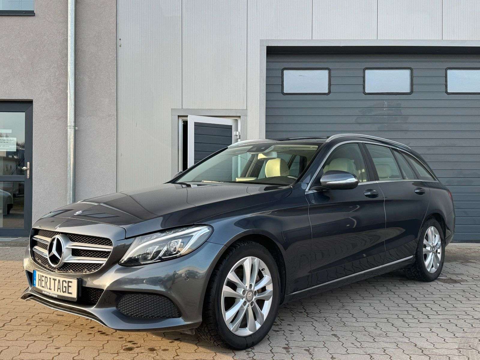 Second hand Mercedes Benz C-Class 220 D