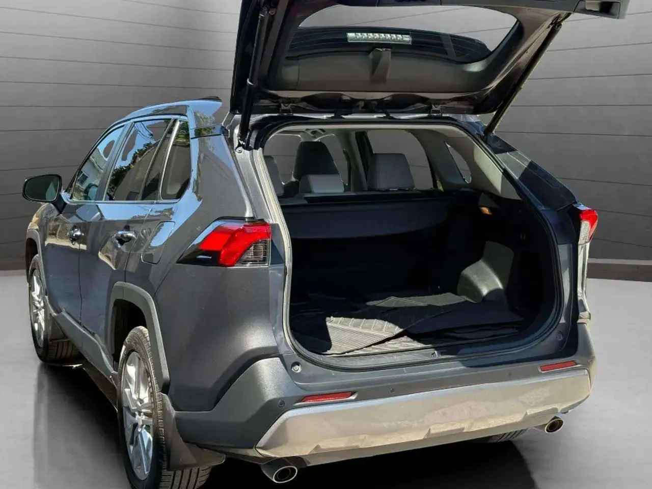 Toyota RAV 4 снимка Toyota RAV 4