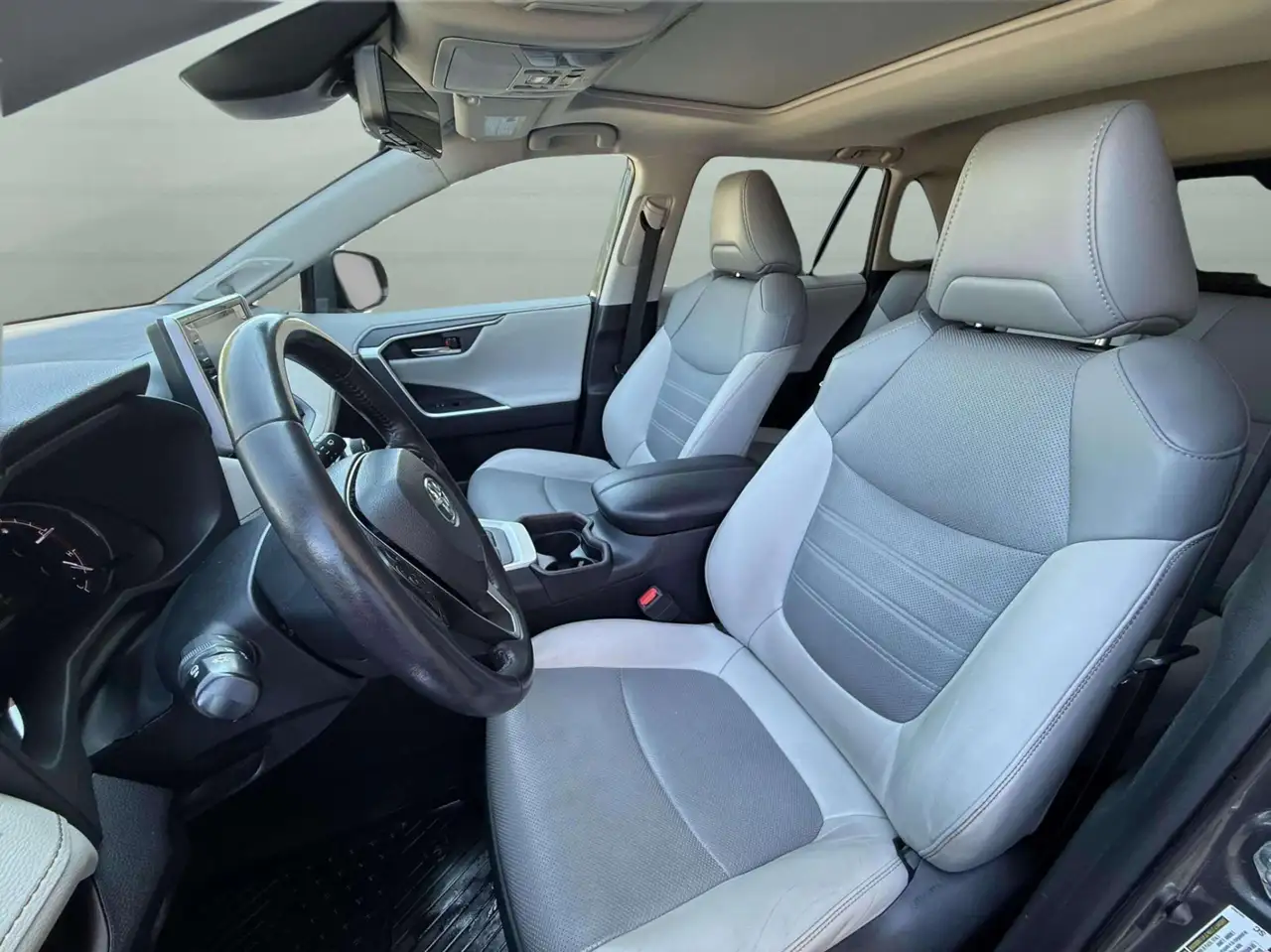 Toyota RAV 4 снимка Toyota RAV 4