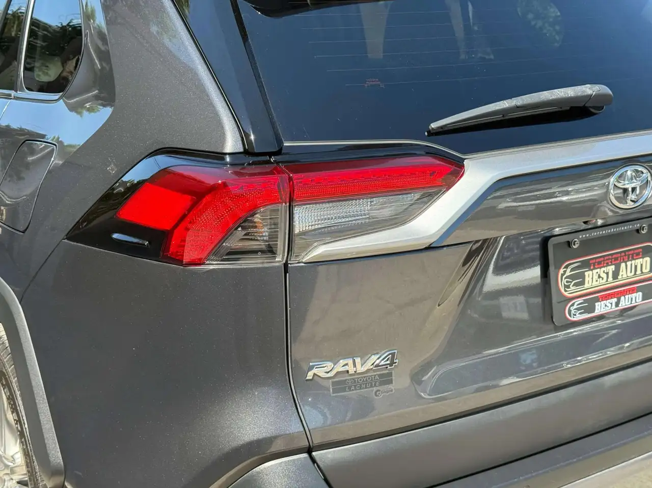 Toyota RAV 4 снимка Toyota RAV 4