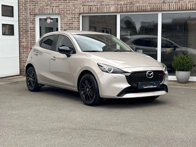 Mazda 2 2 1.5 M-HYBRID HOMURA / 8000km