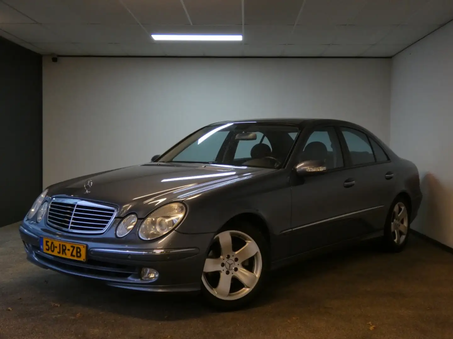 Mercedes-Benz E 240 Avantgarde Nwe APK Automaat! Bleu - 1