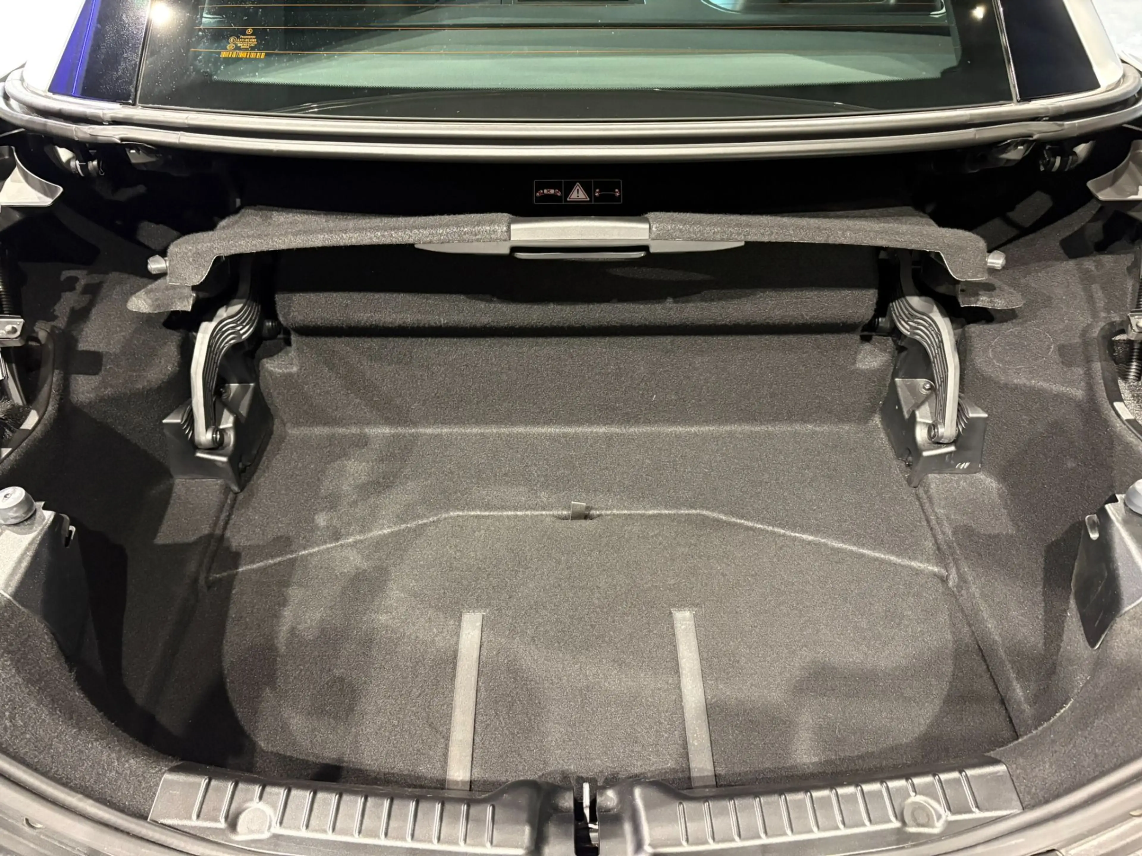 Mercedes-Benz SLC 180 Cabriolet 8-FACH EXTRAS !GELEGENHEIT! — photo 13