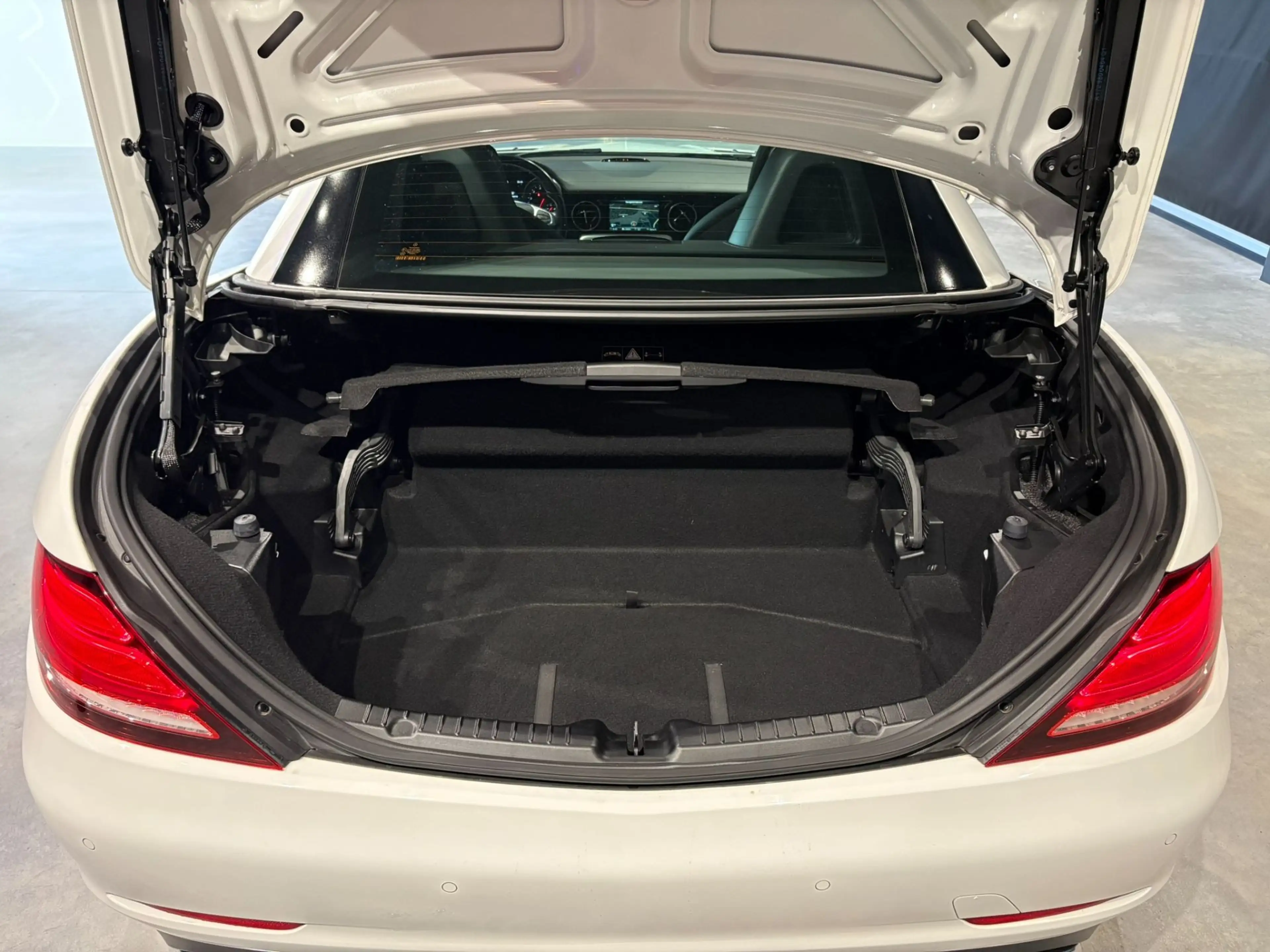 Mercedes-Benz SLC 180 Cabriolet 8-FACH EXTRAS !GELEGENHEIT! — photo 12