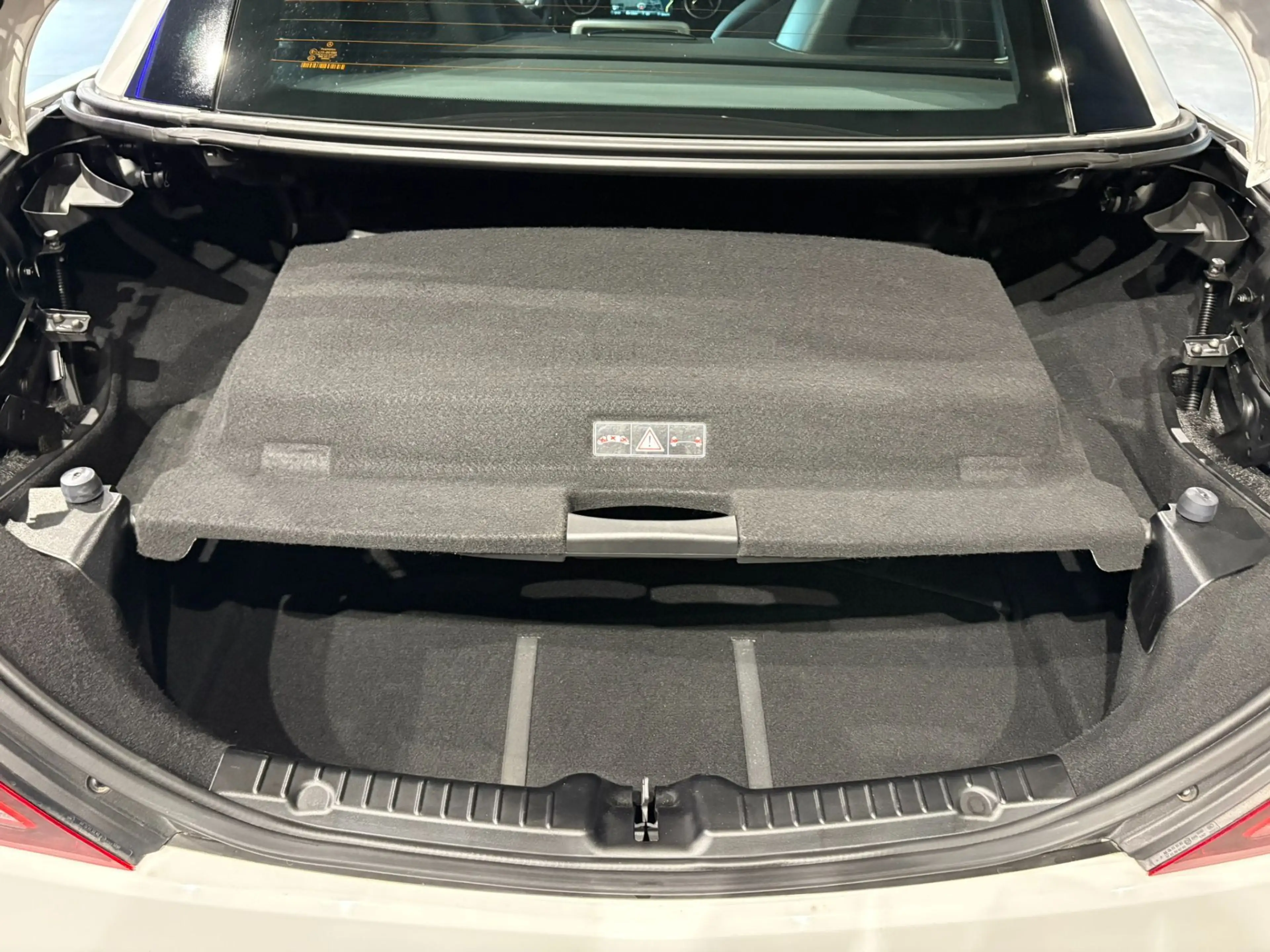 Mercedes-Benz SLC 180 Cabriolet 8-FACH EXTRAS !GELEGENHEIT! — photo 14