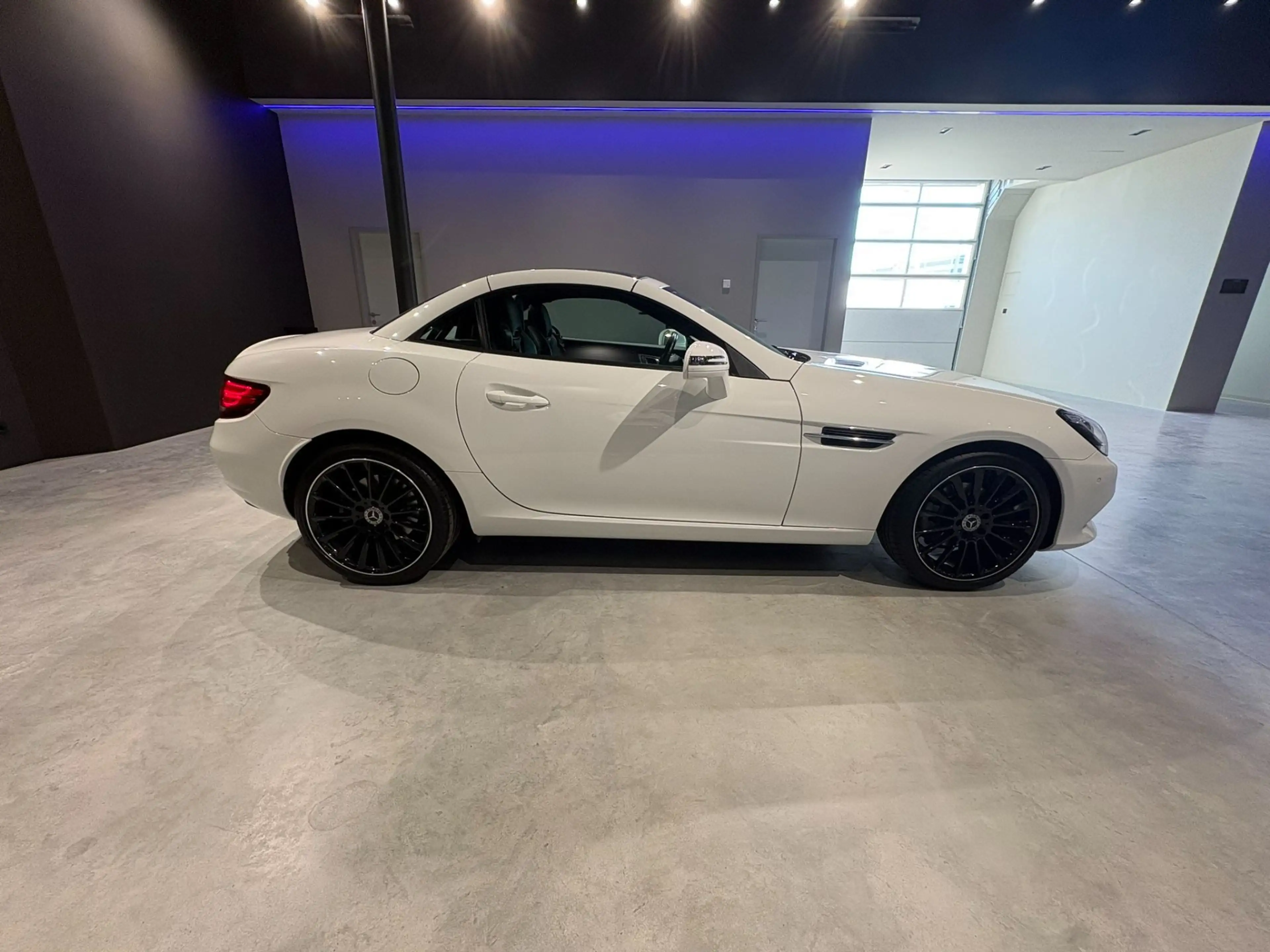 Mercedes-Benz SLC 180 Cabriolet 8-FACH EXTRAS !GELEGENHEIT! — photo 6