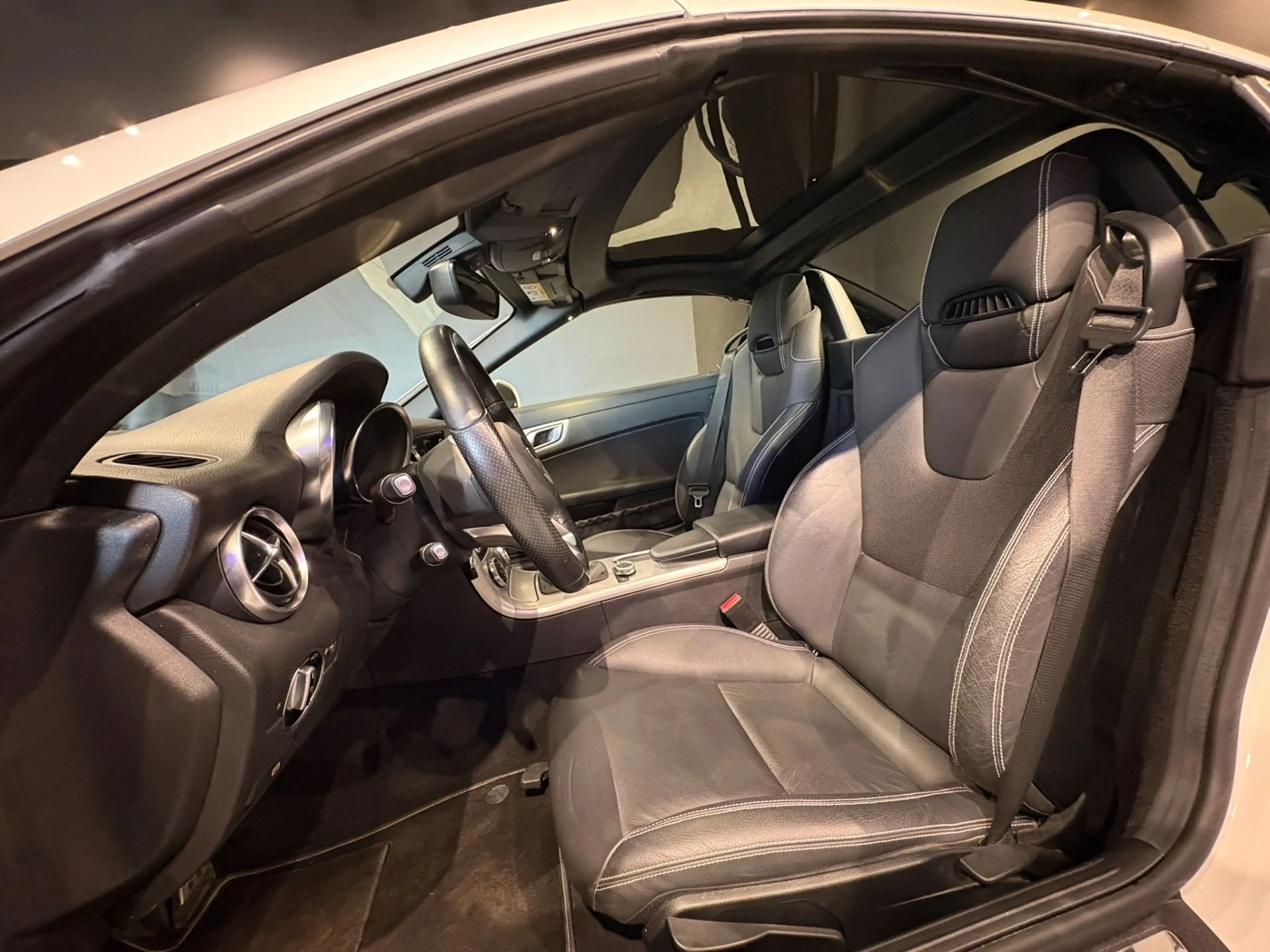 Mercedes-Benz SLC 180 Cabriolet 8-FACH EXTRAS !GELEGENHEIT! — photo 10