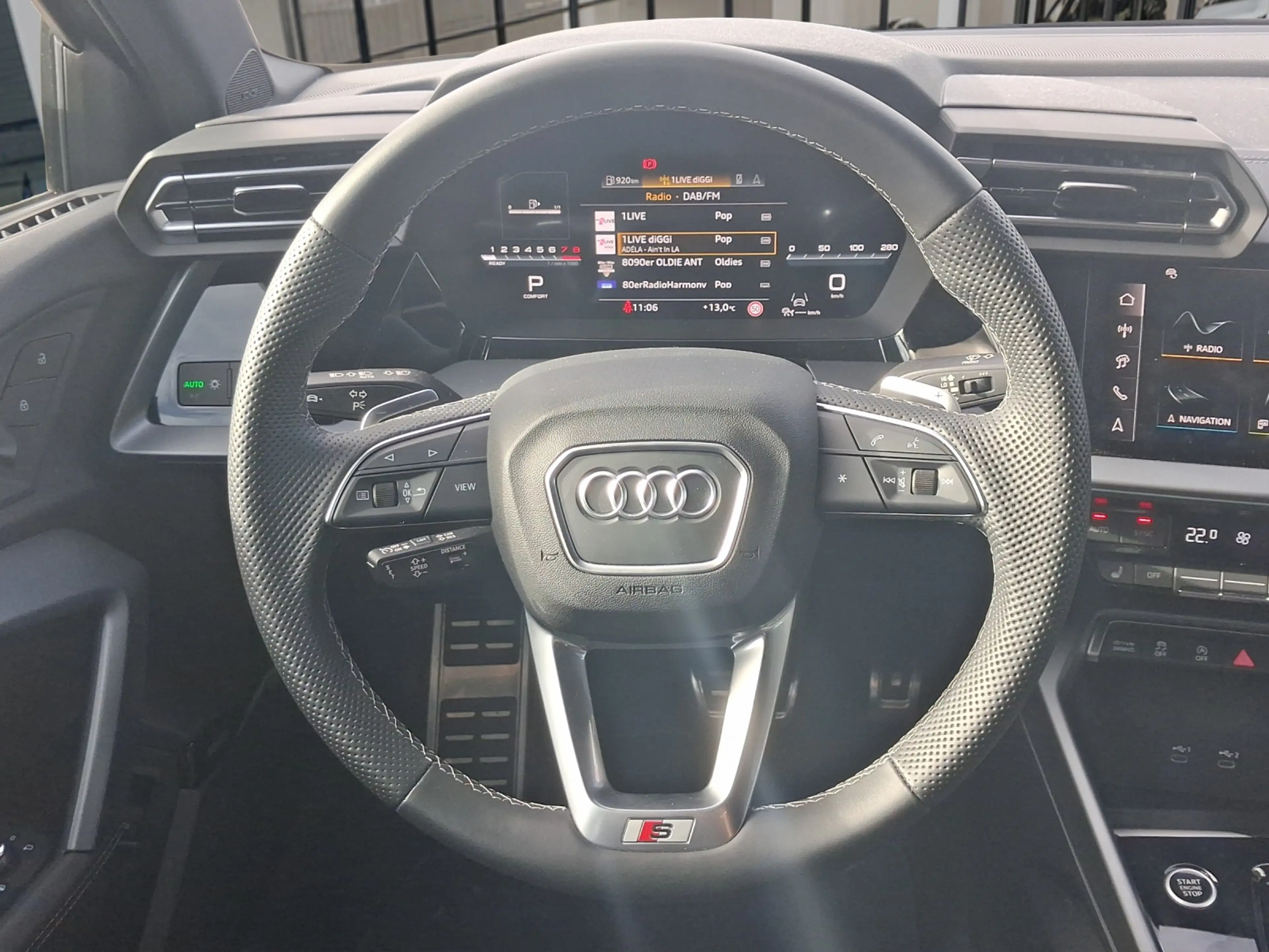 Audi A3 Limousine TFSI S line AHK Matrix Sonos Ambiente... — photo 8