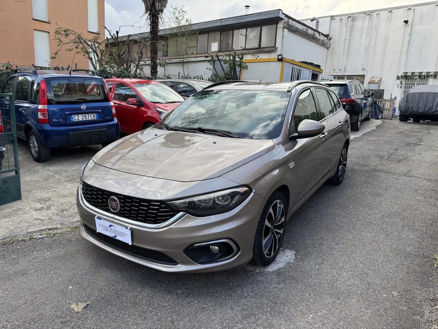 Fiat Tipo SW 1.6 mjt 120CV Lounge Bronzo - 1