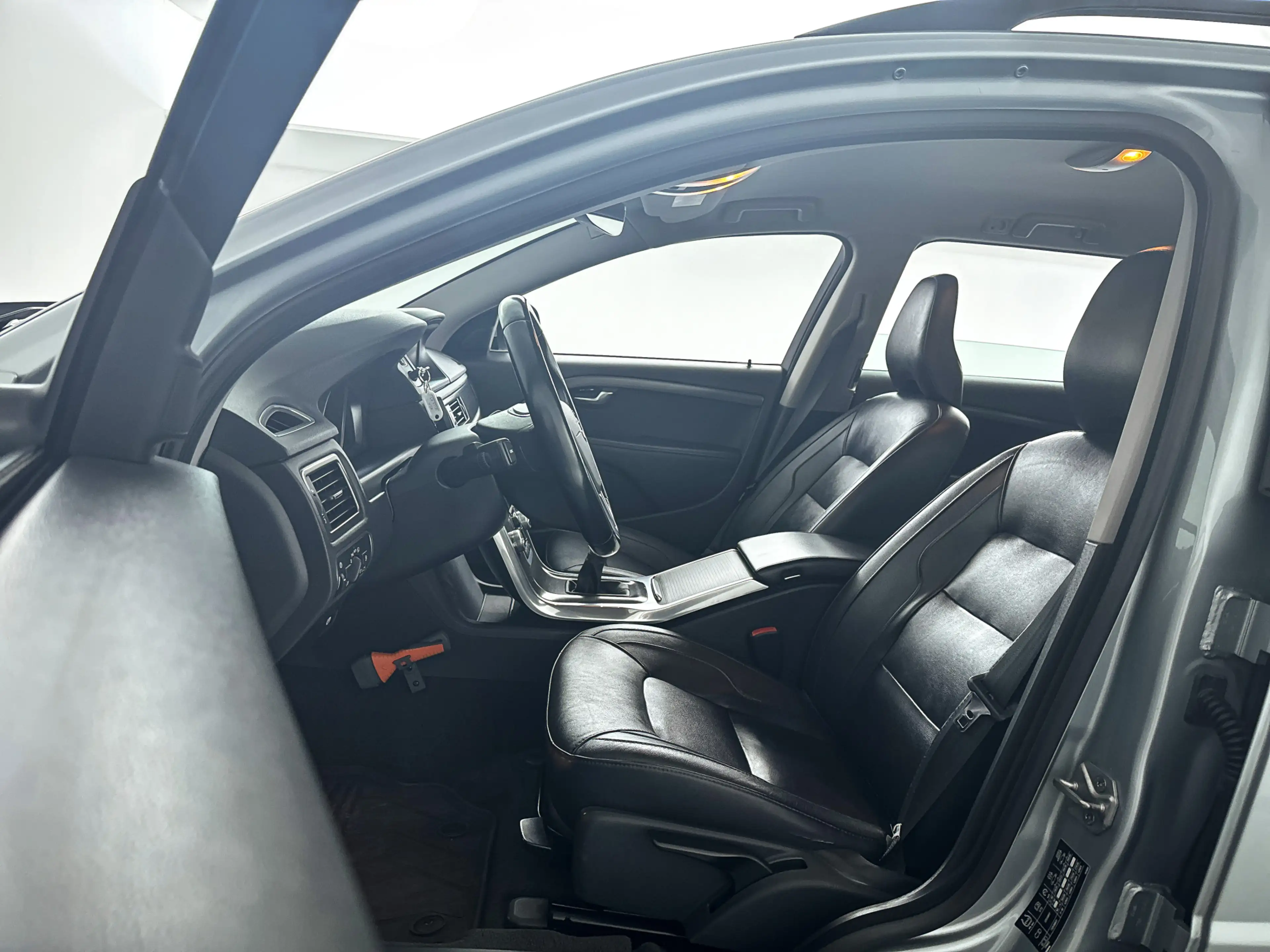 Volvo V70 T4 Nordic+ | Navigatie | Stoelverwarming | Trekhaa — photo 6