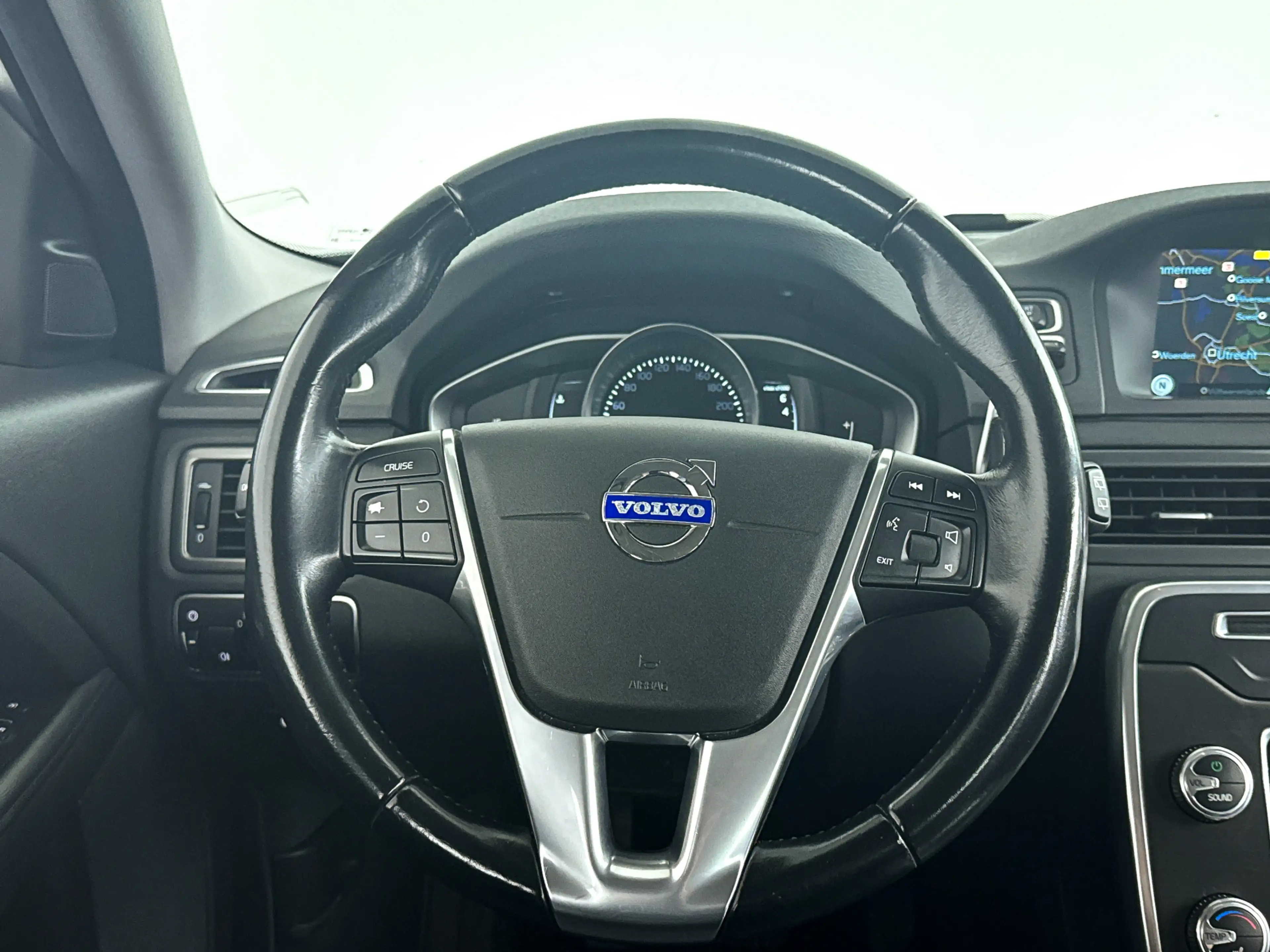 Volvo V70 T4 Nordic+ | Navigatie | Stoelverwarming | Trekhaa — photo 14