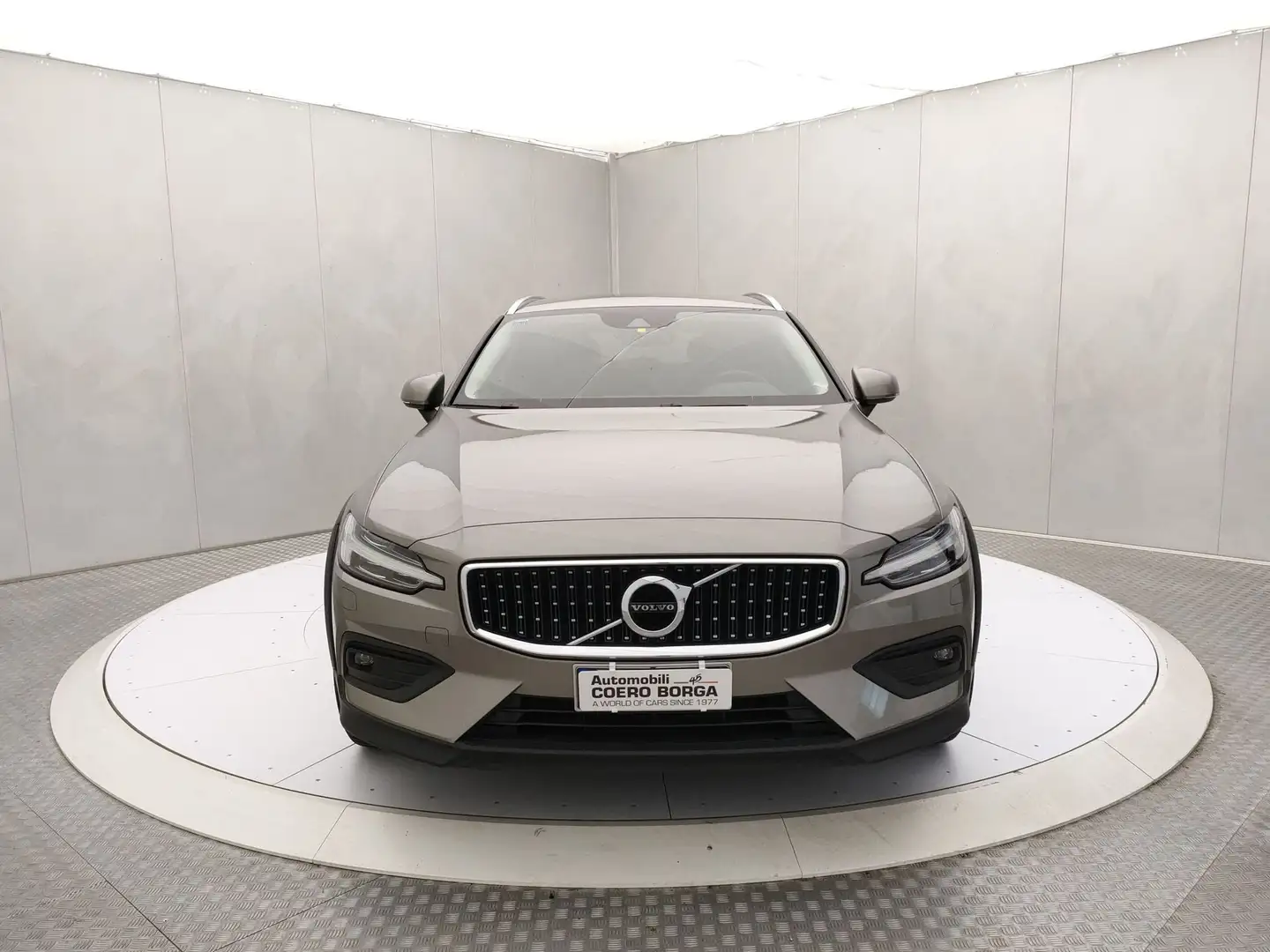 Volvo V60 Cross Country V60 Cross Country D4 AWD Geartronic Business Plus Beige - 2