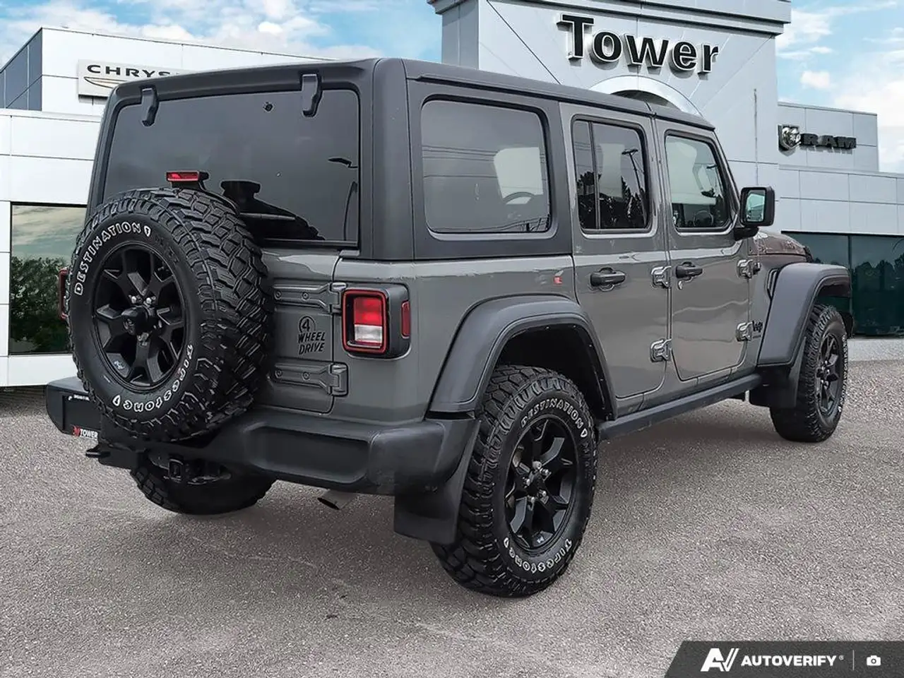 Jeep Wrangler photo Jeep Wrangler