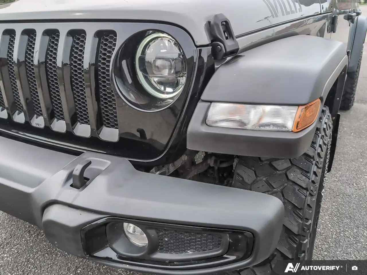Jeep Wrangler photo Jeep Wrangler
