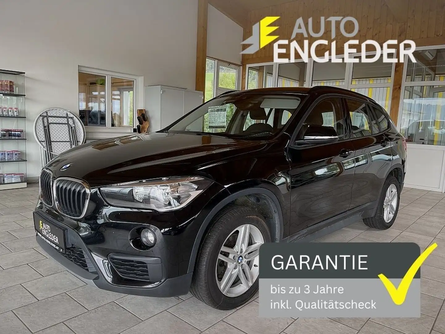 BMW X1 sDrive18d Schwarz - 1