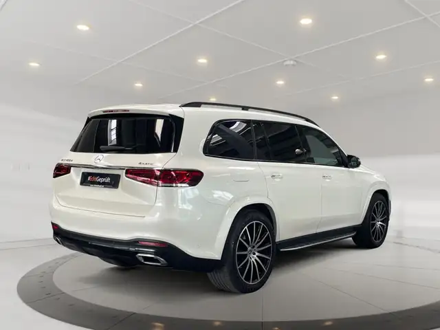 Mercedes-Benz GLS view 4