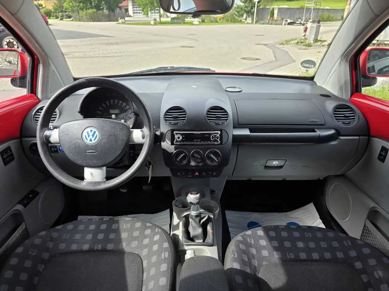 Volkswagen New Beetle 2.0, foto 11