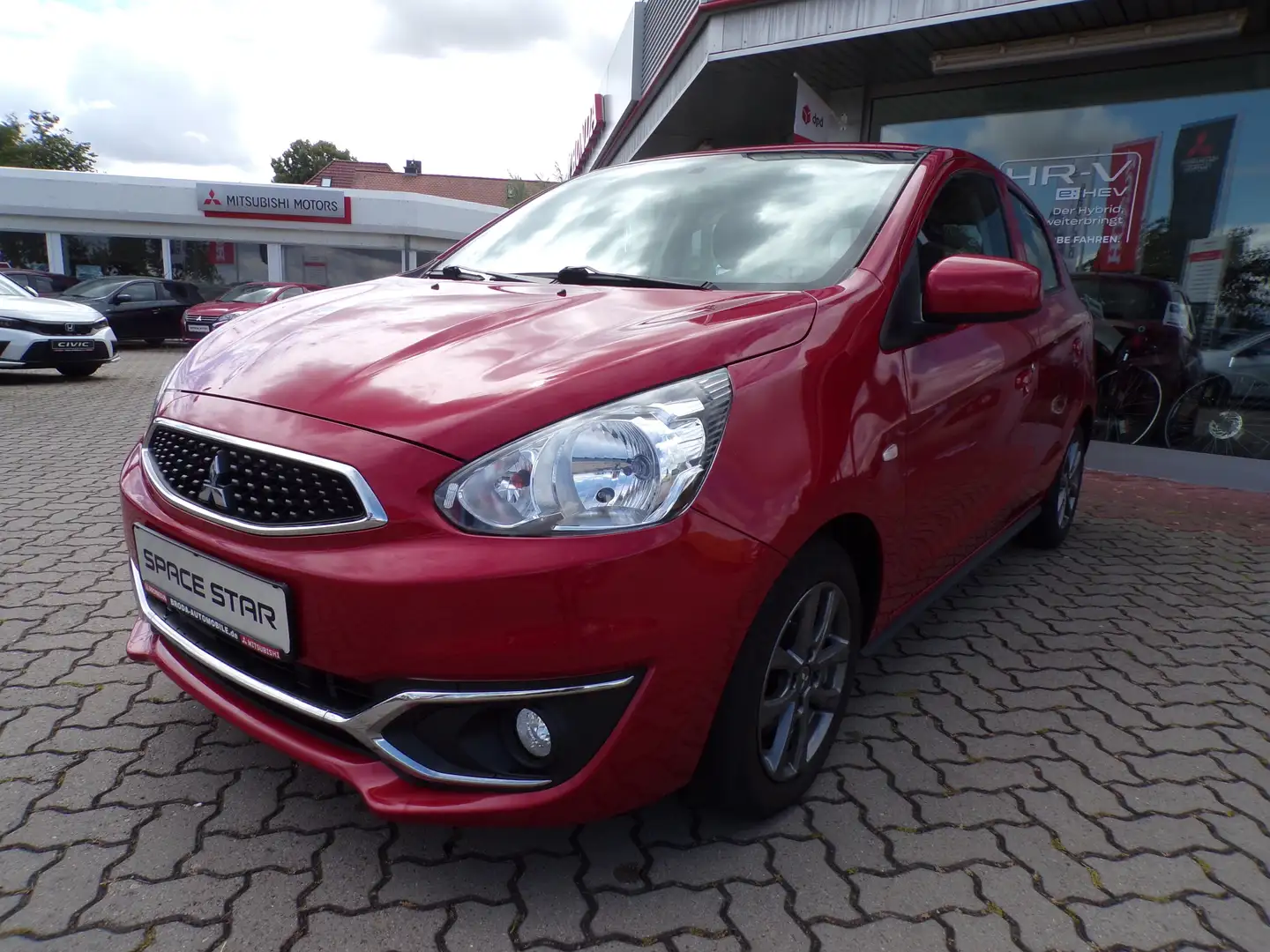 Mitsubishi Space Star Diamant Edition Rouge - 1