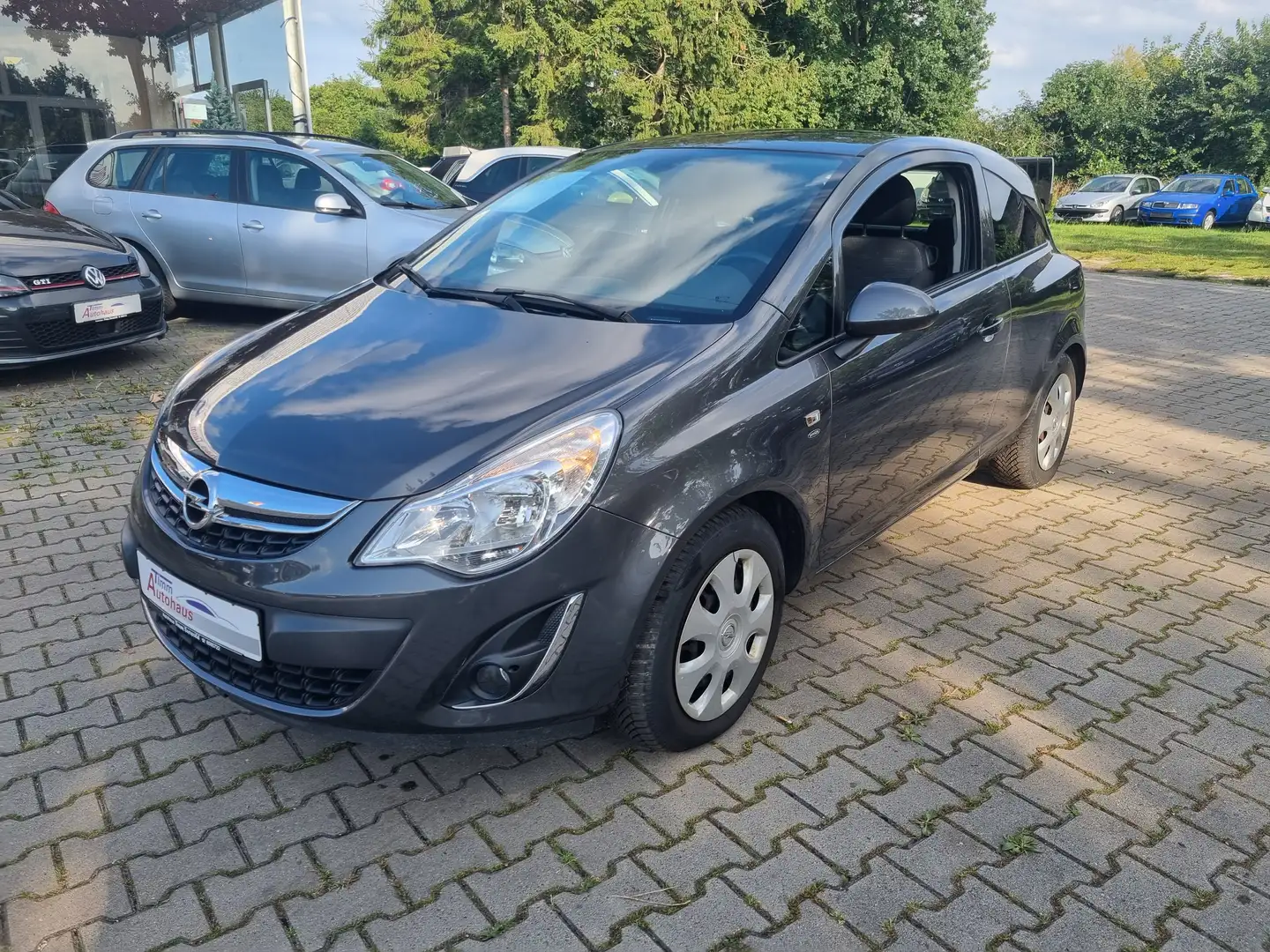 Opel Corsa 1.4 16V Satellite Gris - 1