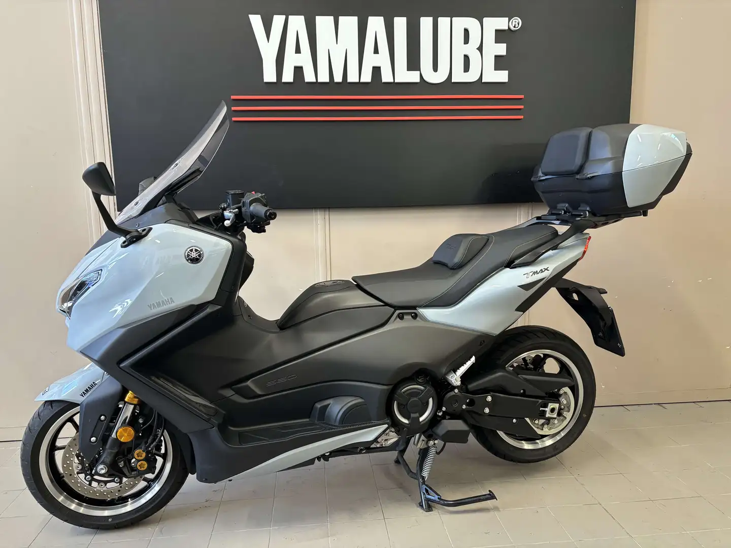 Yamaha TMAX 560 TECH Grigio - 2