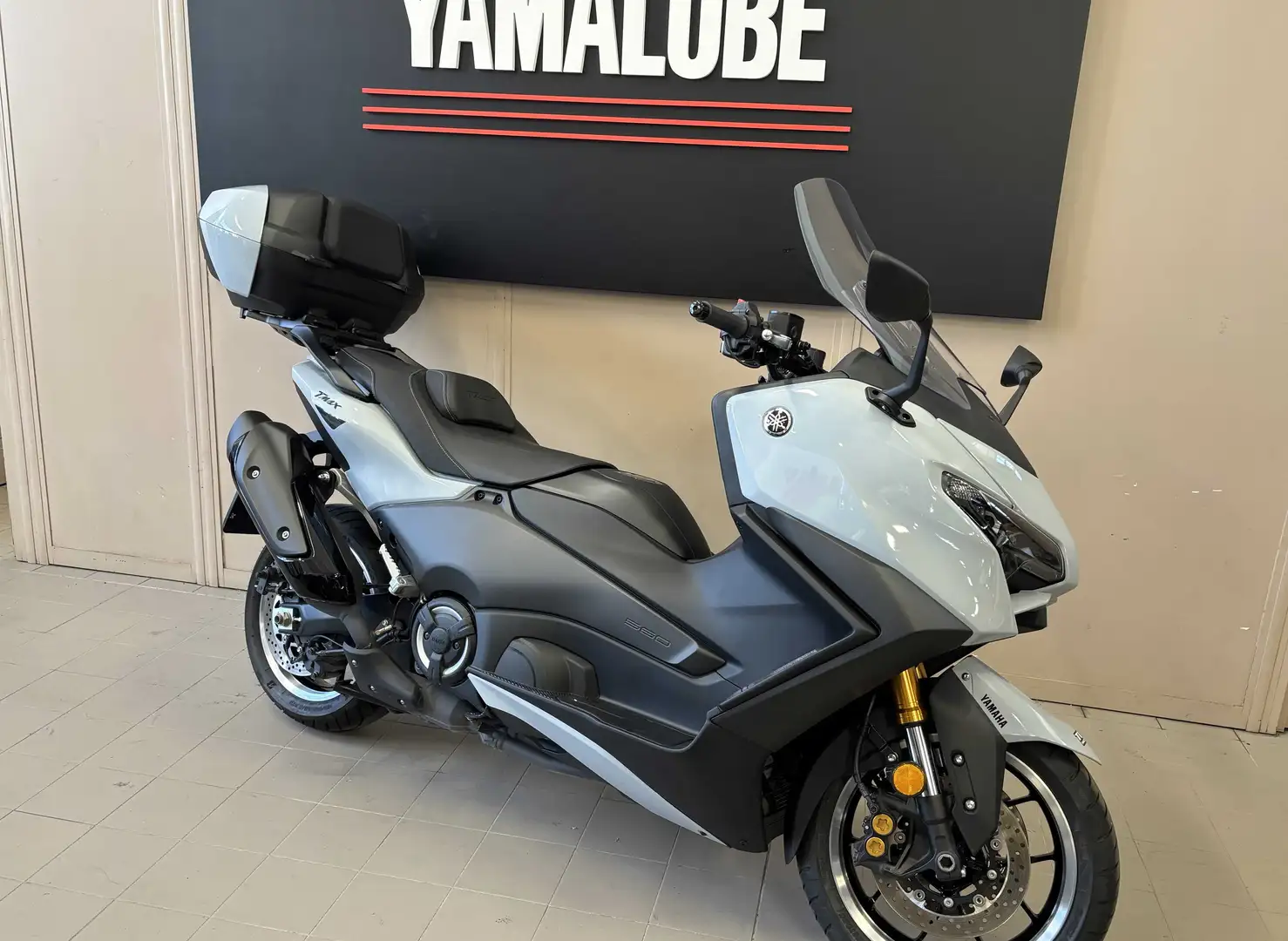 Yamaha TMAX 560 TECH Grigio - 1