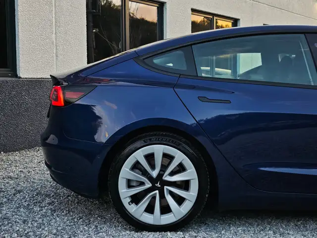 Tesla Model 3 view 14
