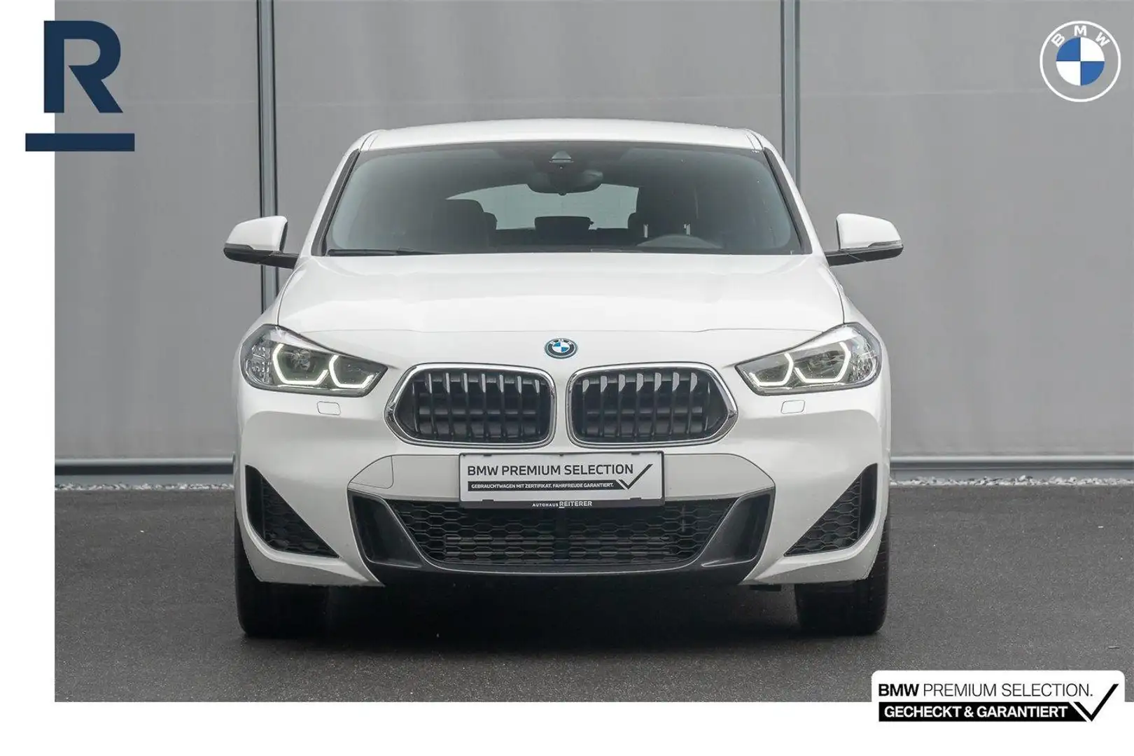 BMW X2 xDrive25e Bílá - 2