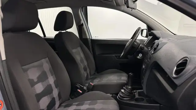 Ford Fusion view 4