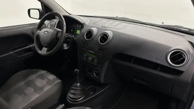 Ford Fusion view 15