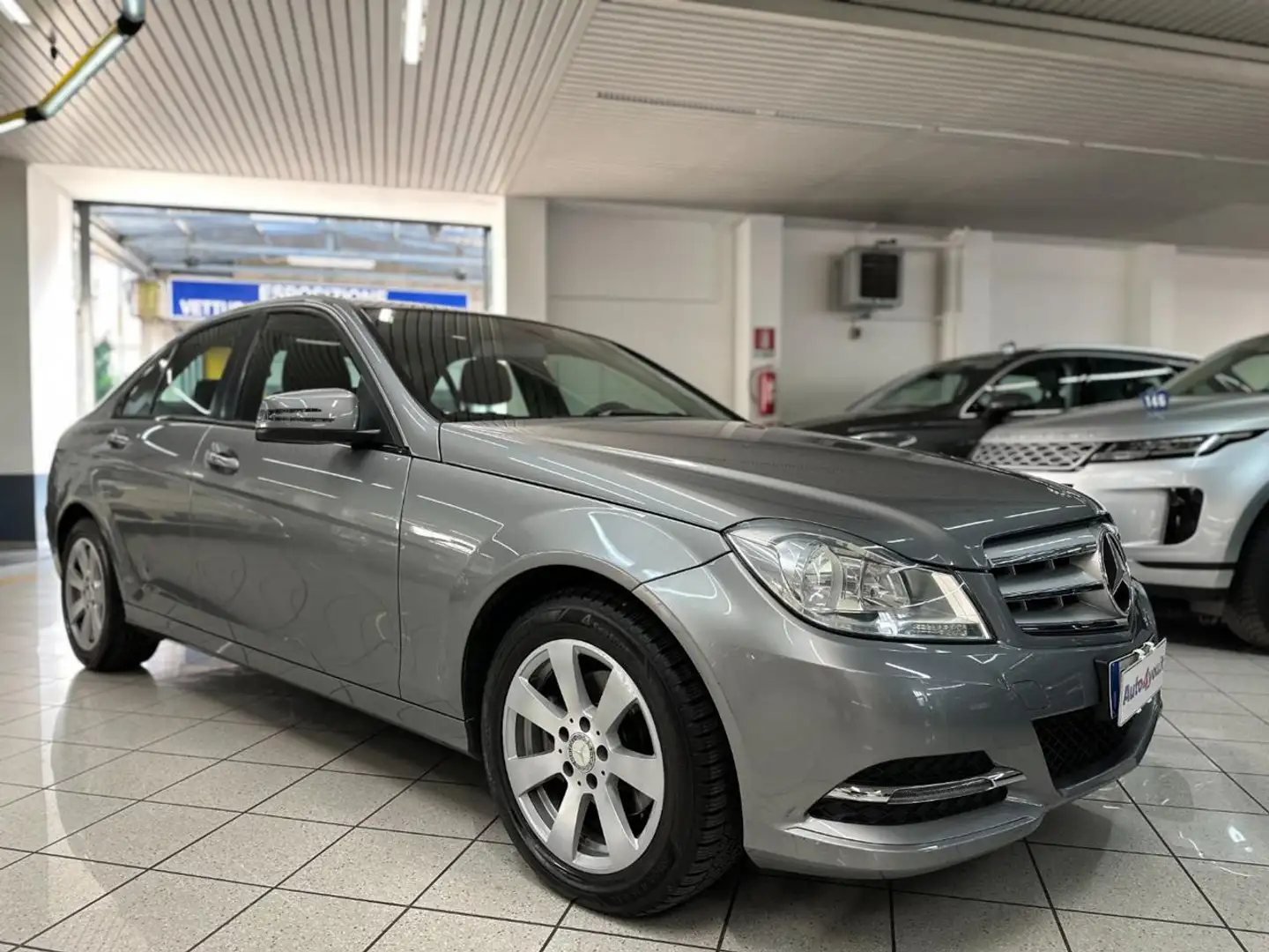 Mercedes-Benz C 180 CDI Trend UNICO PROPRIETARIO Grau - 1