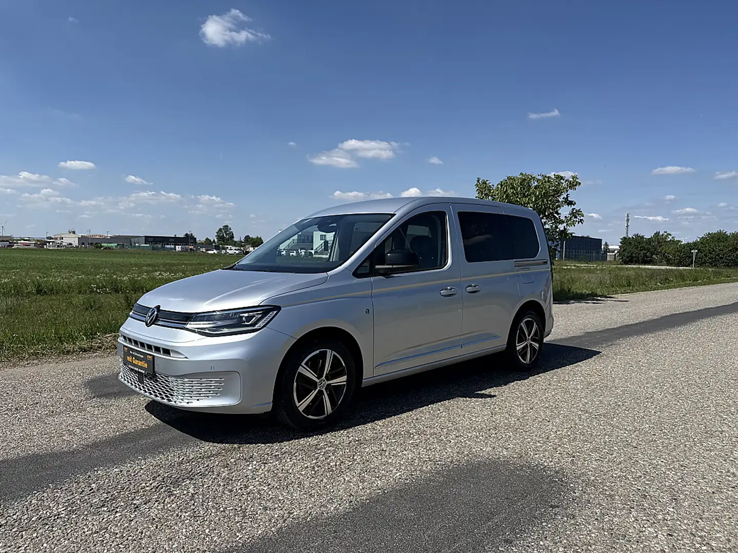 Volkswagen Caddy Style 2,0 TDI DSG Silber - 2