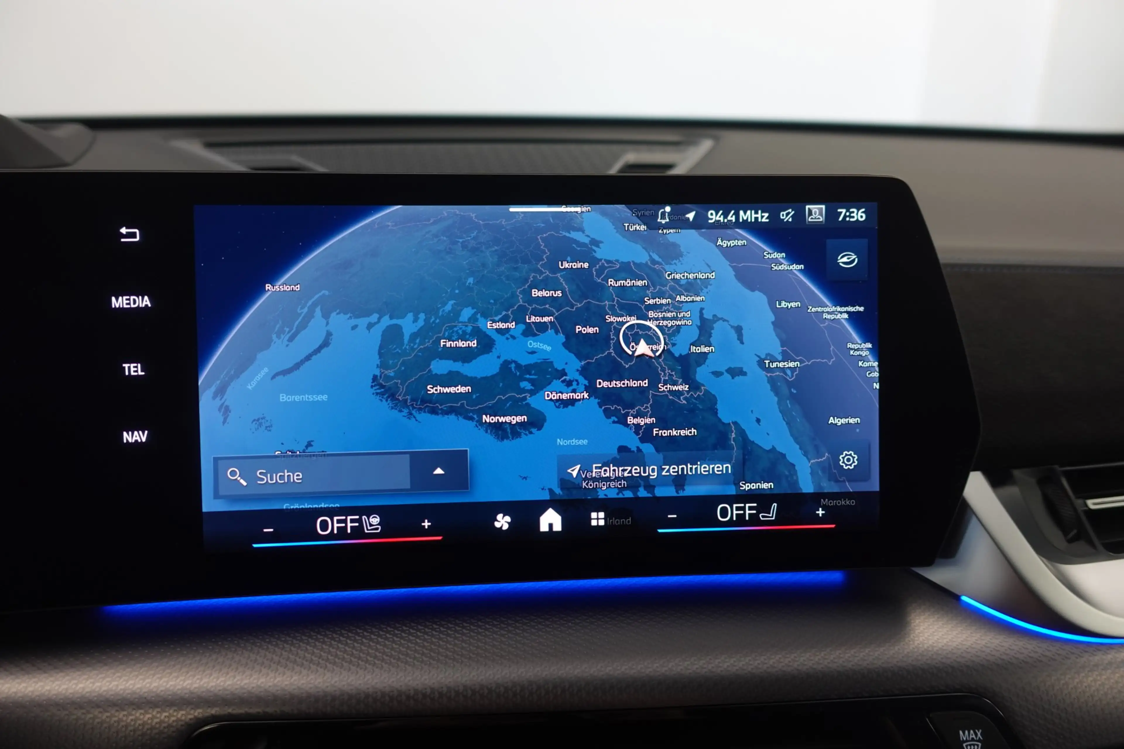 BMW iX1 xDrive30 U11 — photo 13