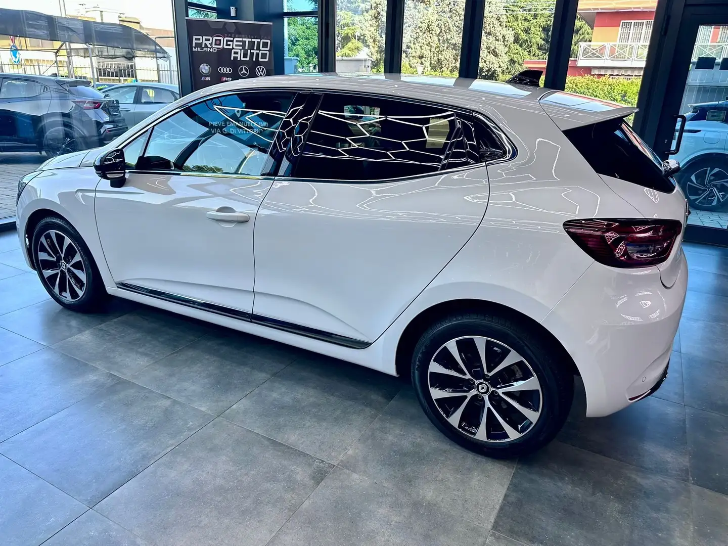 Renault Clio 1.0 tce Techno 90cv Wit - 2