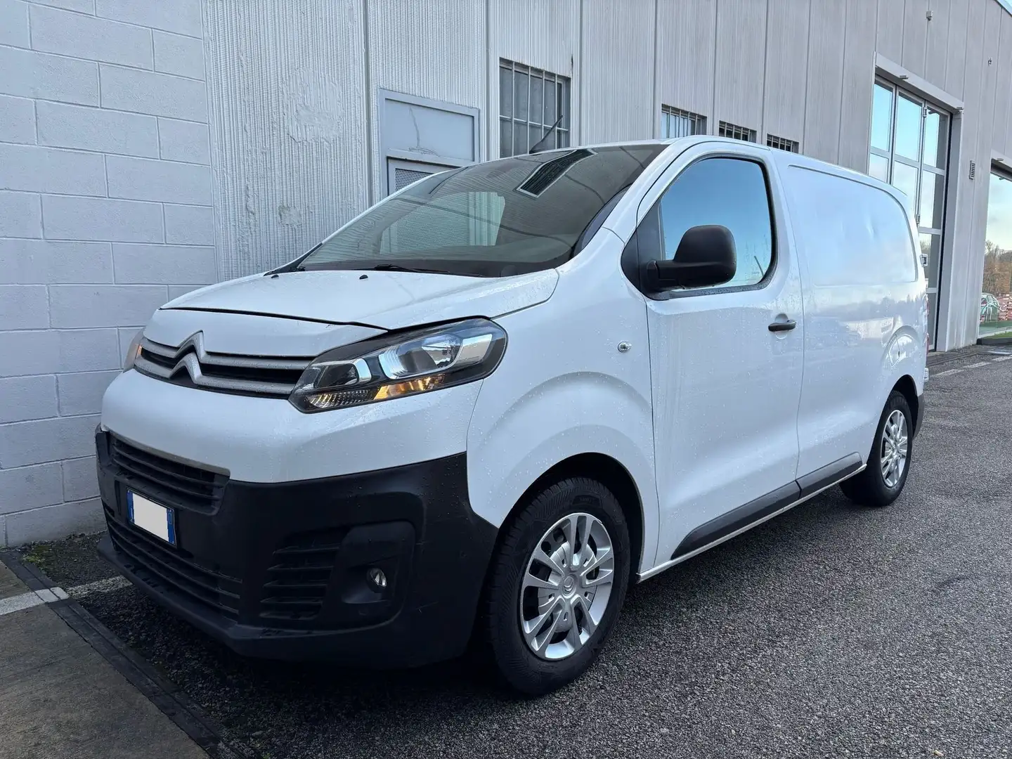 Citroen Jumpy 1500 TD 100cv Euro 6d Weiß - 2