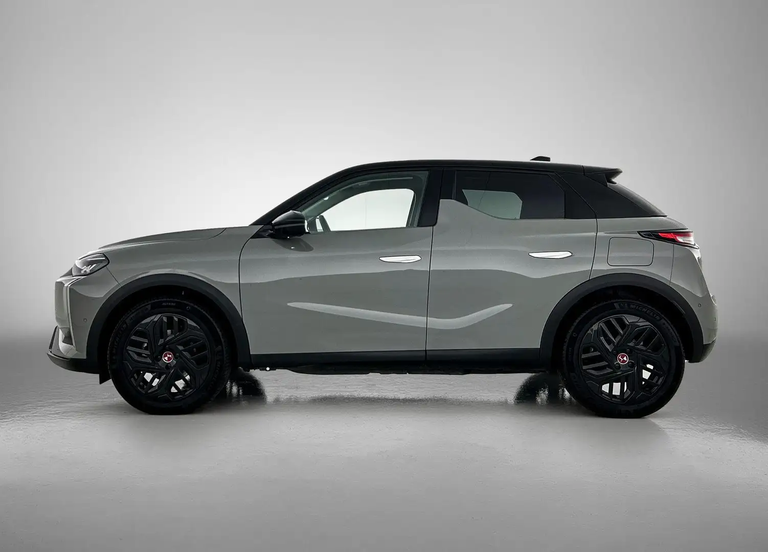 DS Automobiles DS 3 E-Tense Performance Line+ 54 kWh | Camera | Naviga Grijs - 2
