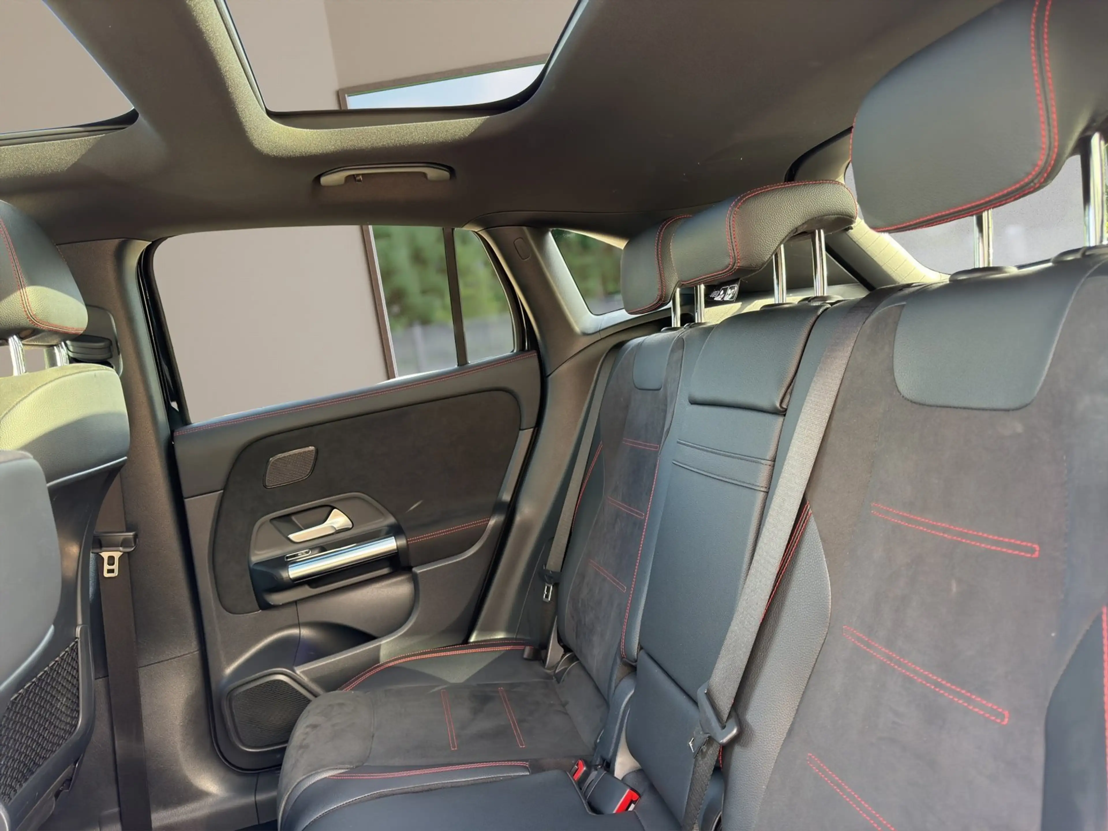 Mercedes-Benz GLA 250 AMG Line (EURO 6d) — photo 13