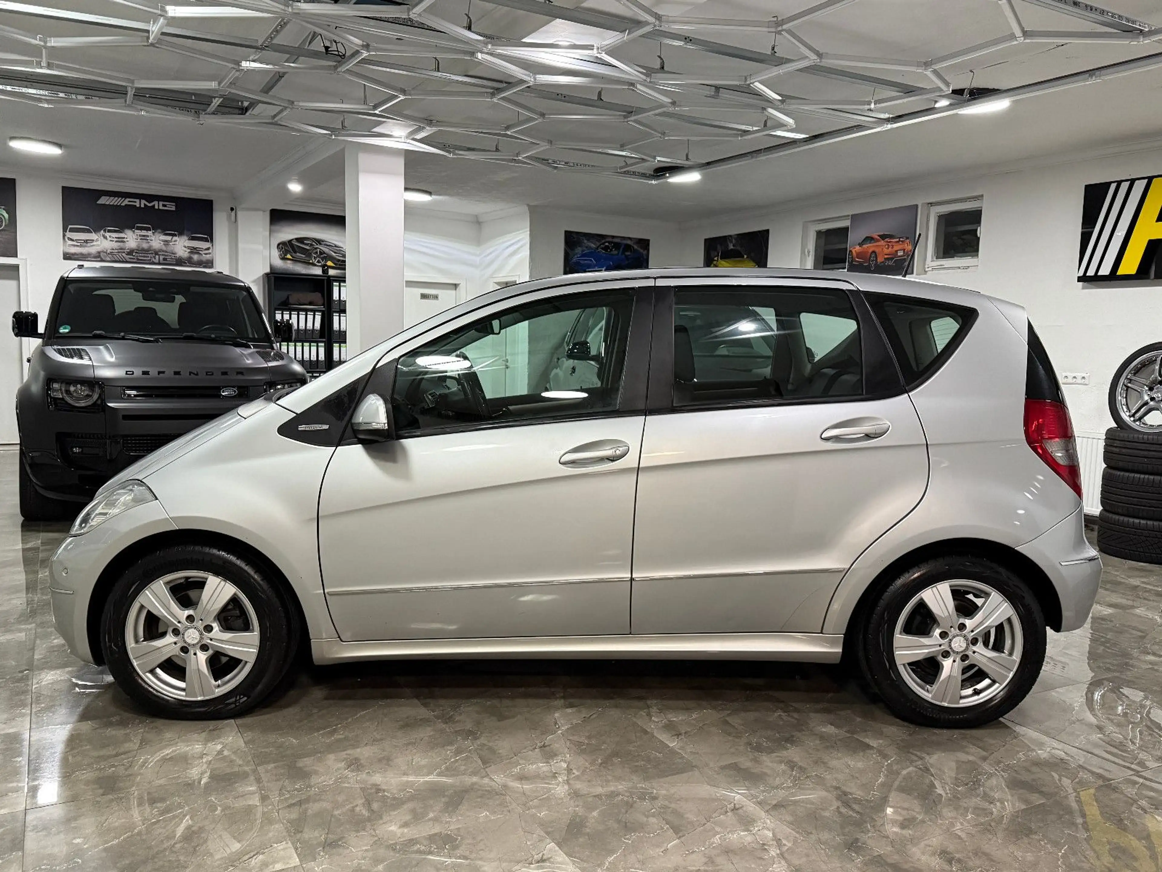 Mercedes-Benz A 180 Avantgarde / 1. Hand Automatik Tempomat — photo 2