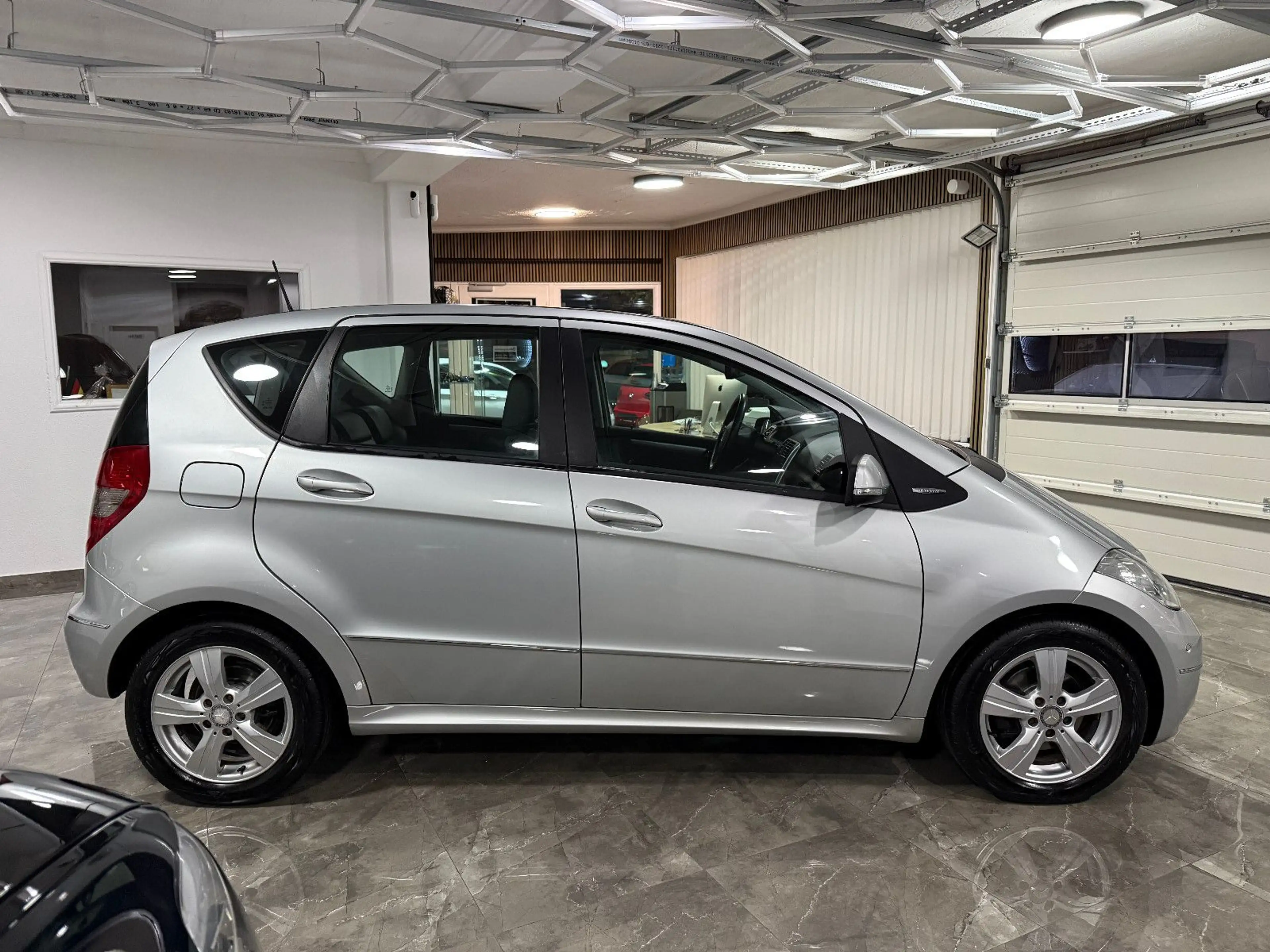 Mercedes-Benz A 180 Avantgarde / 1. Hand Automatik Tempomat — photo 5