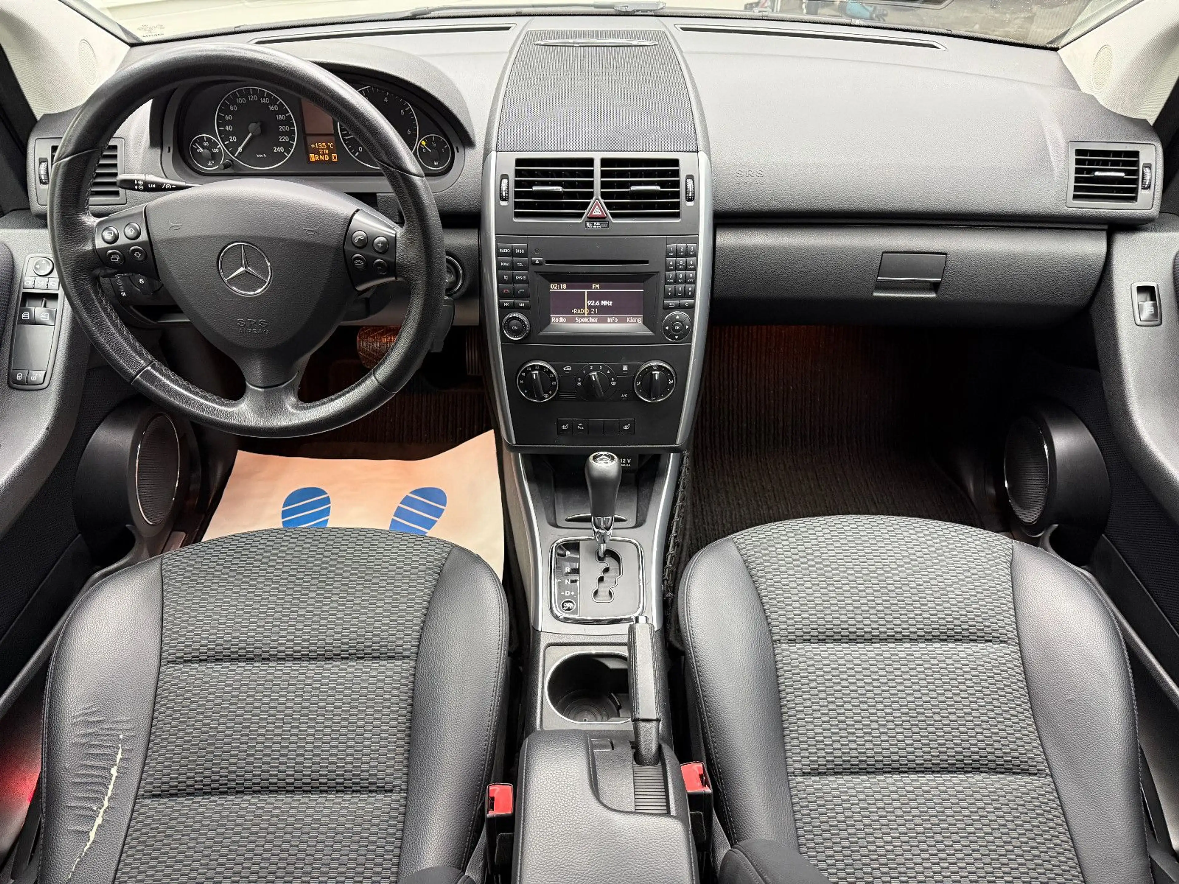Mercedes-Benz A 180 Avantgarde / 1. Hand Automatik Tempomat — photo 8