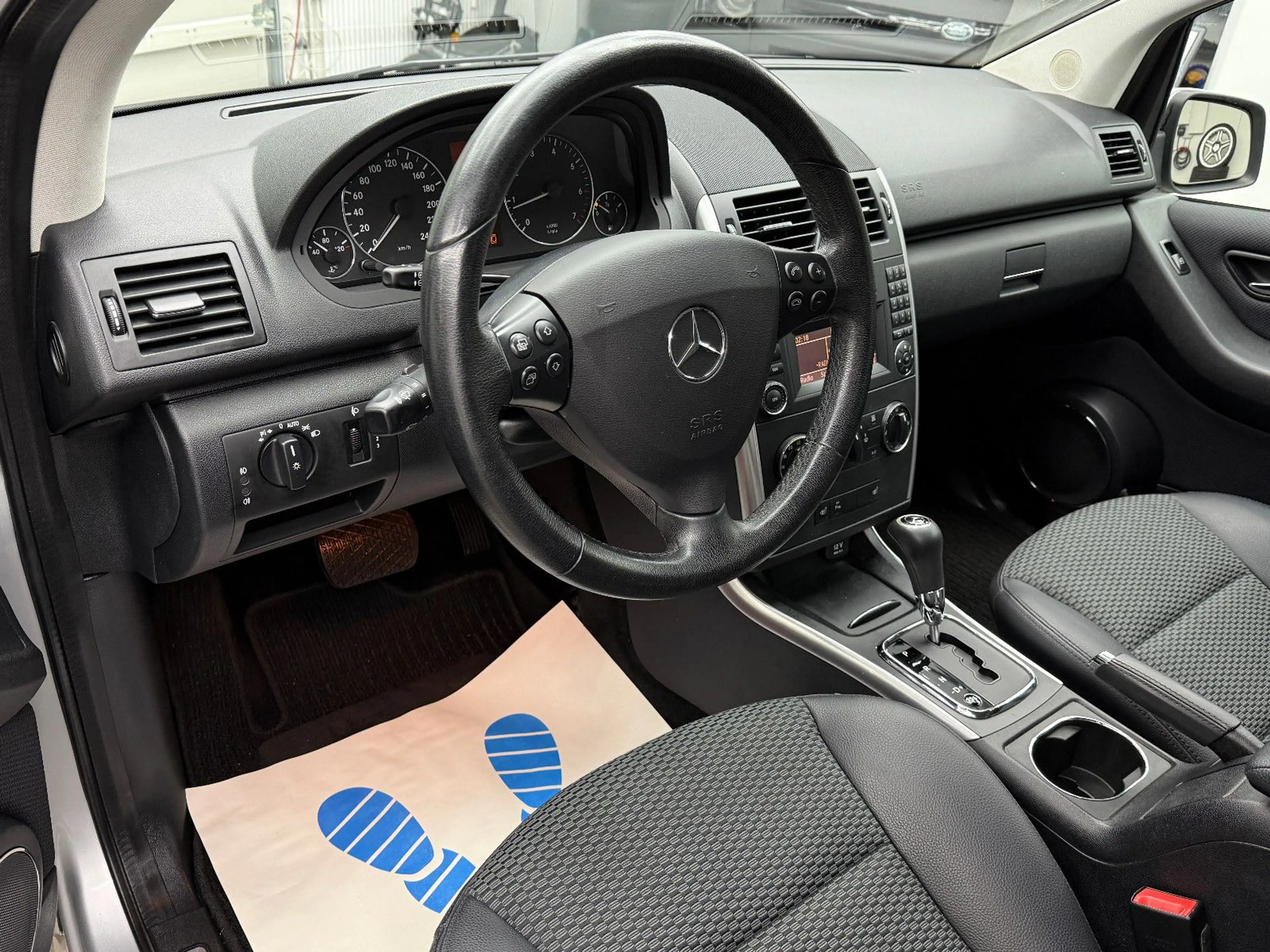 Mercedes-Benz A 180 Avantgarde / 1. Hand Automatik Tempomat — photo 10