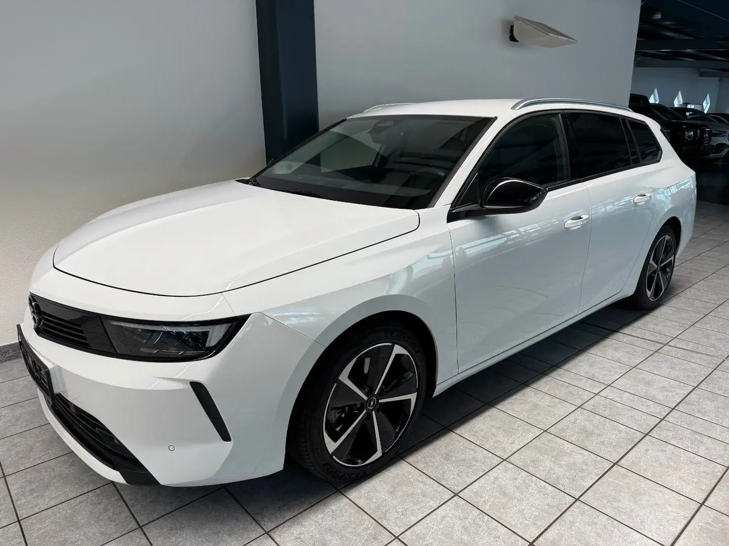 Opel Astra L Sports Tourer Elegance AHK Kam LED Blanc - 1